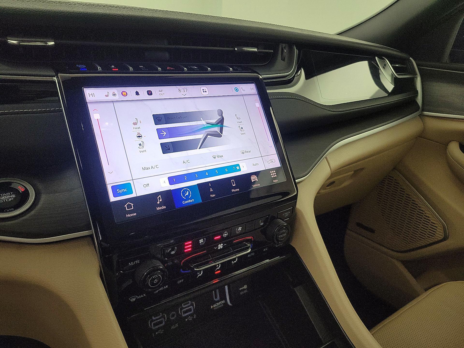 Thumbnail: 2024 Jeep Grand Cherokee - 17