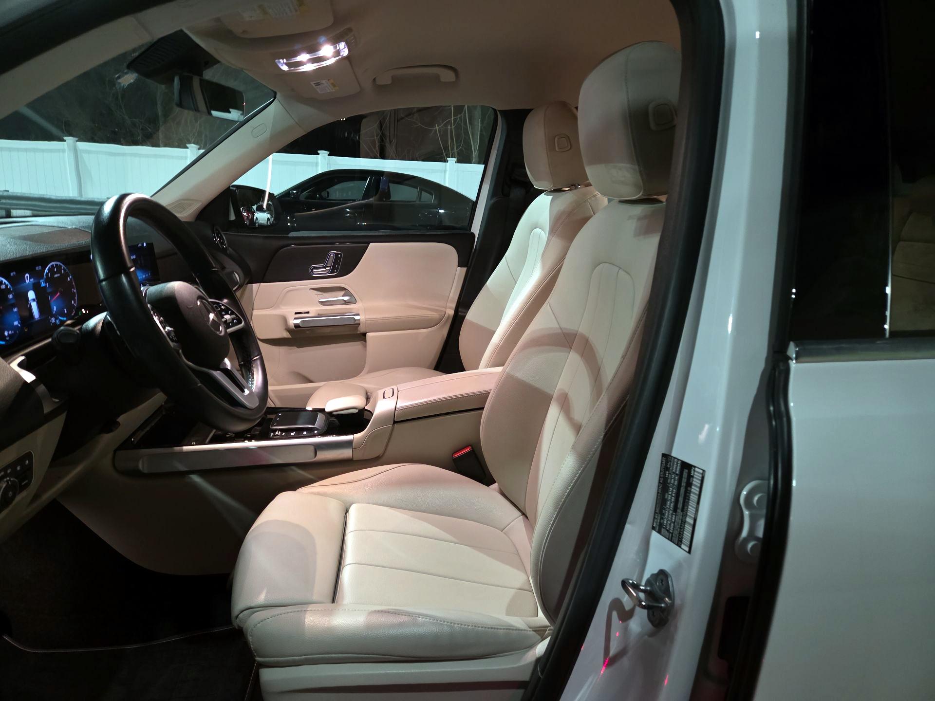 Thumbnail: 2022 Mercedes-Benz GLB - 9