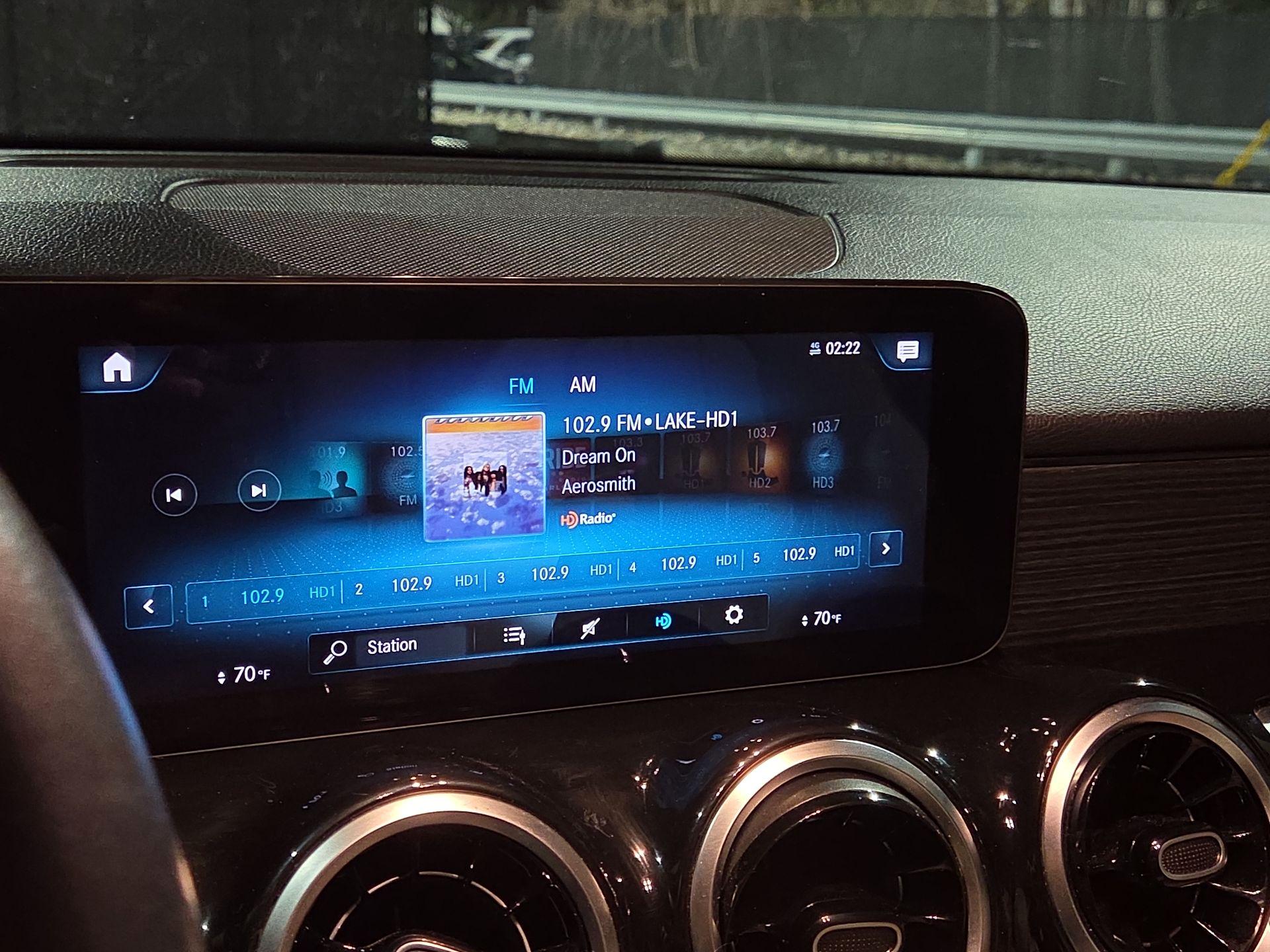 Thumbnail: 2022 Mercedes-Benz GLB - 13