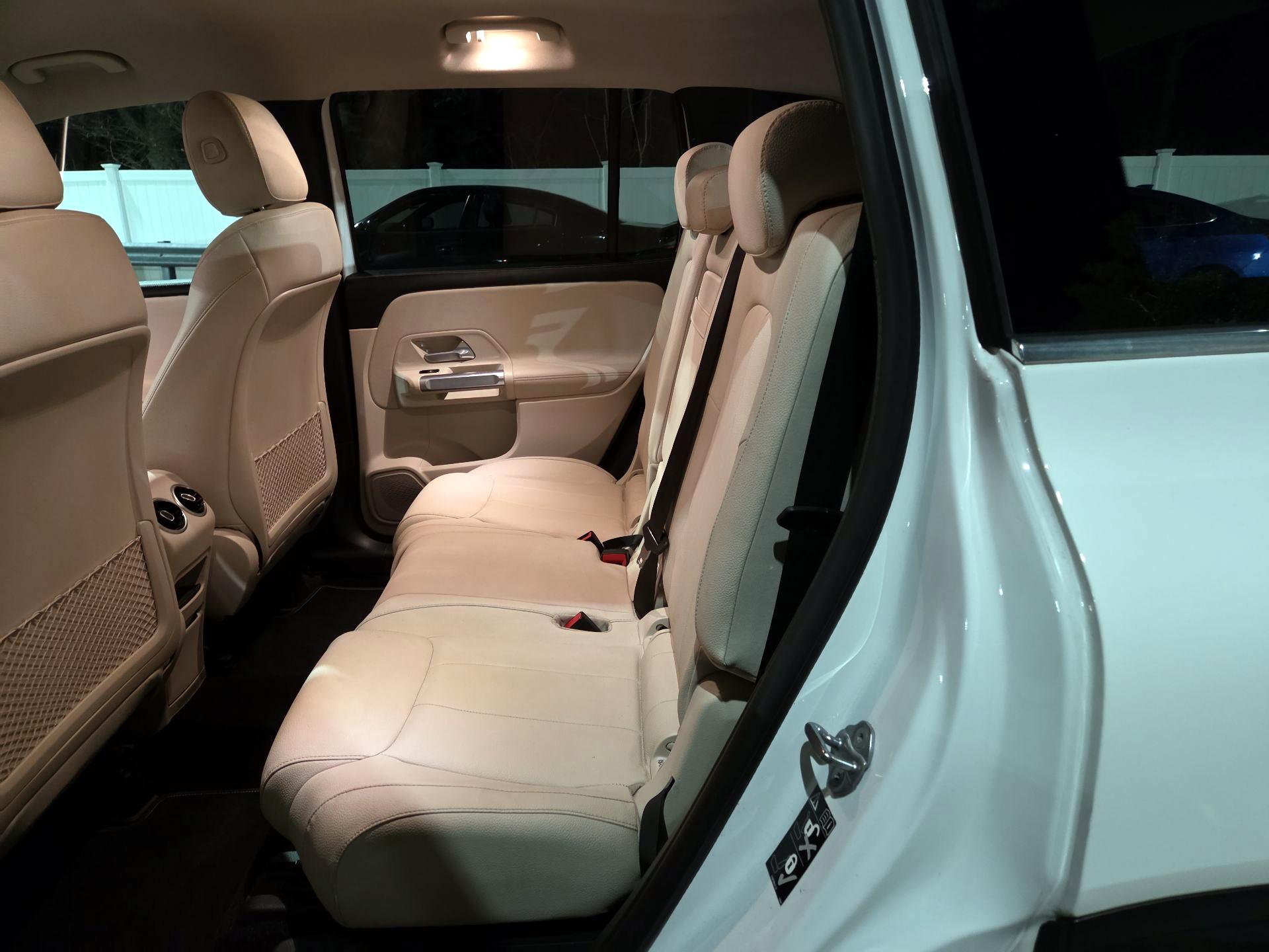 Thumbnail: 2022 Mercedes-Benz GLB - 17