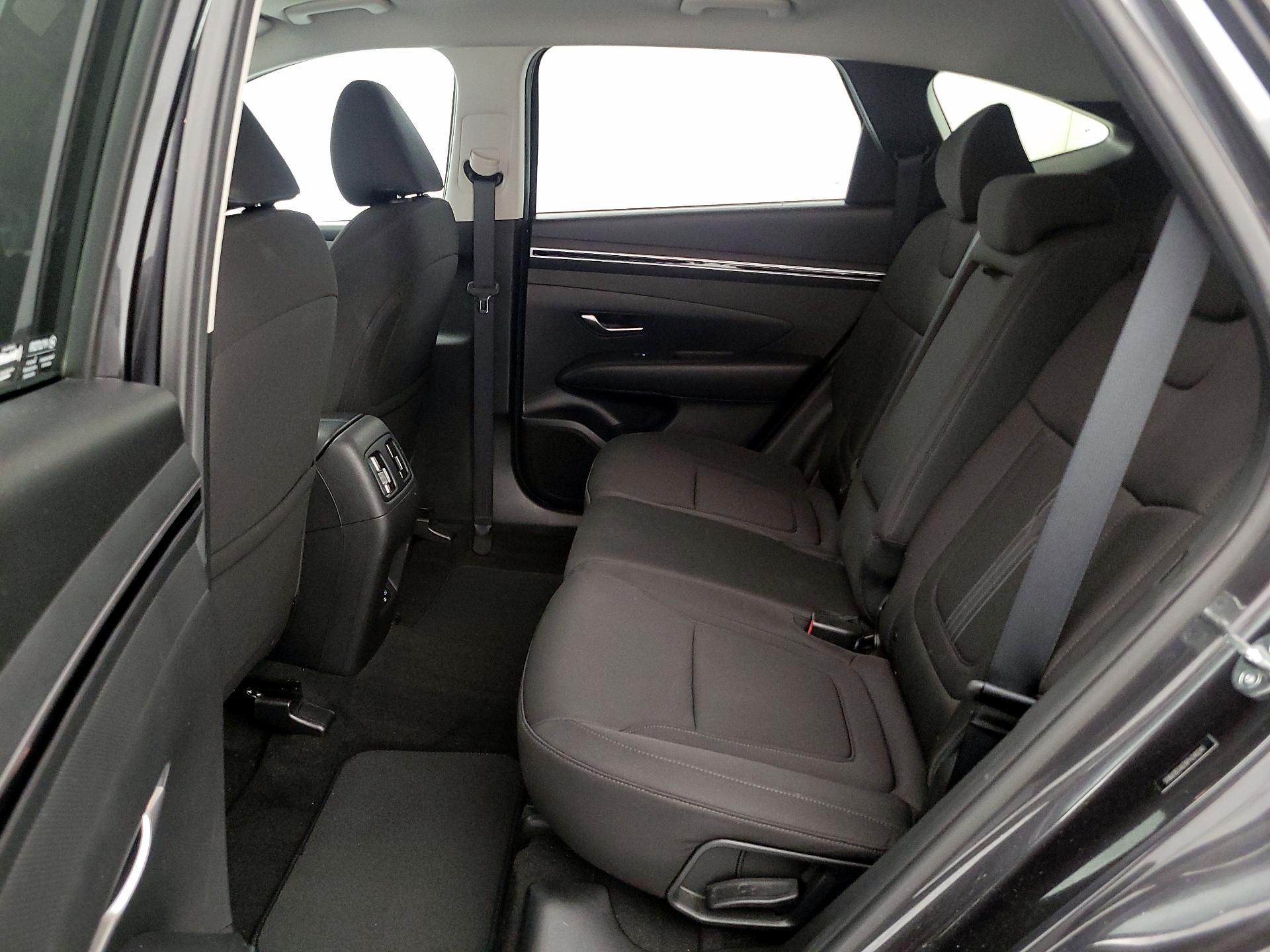 Thumbnail: 2023 Hyundai Tucson - 19