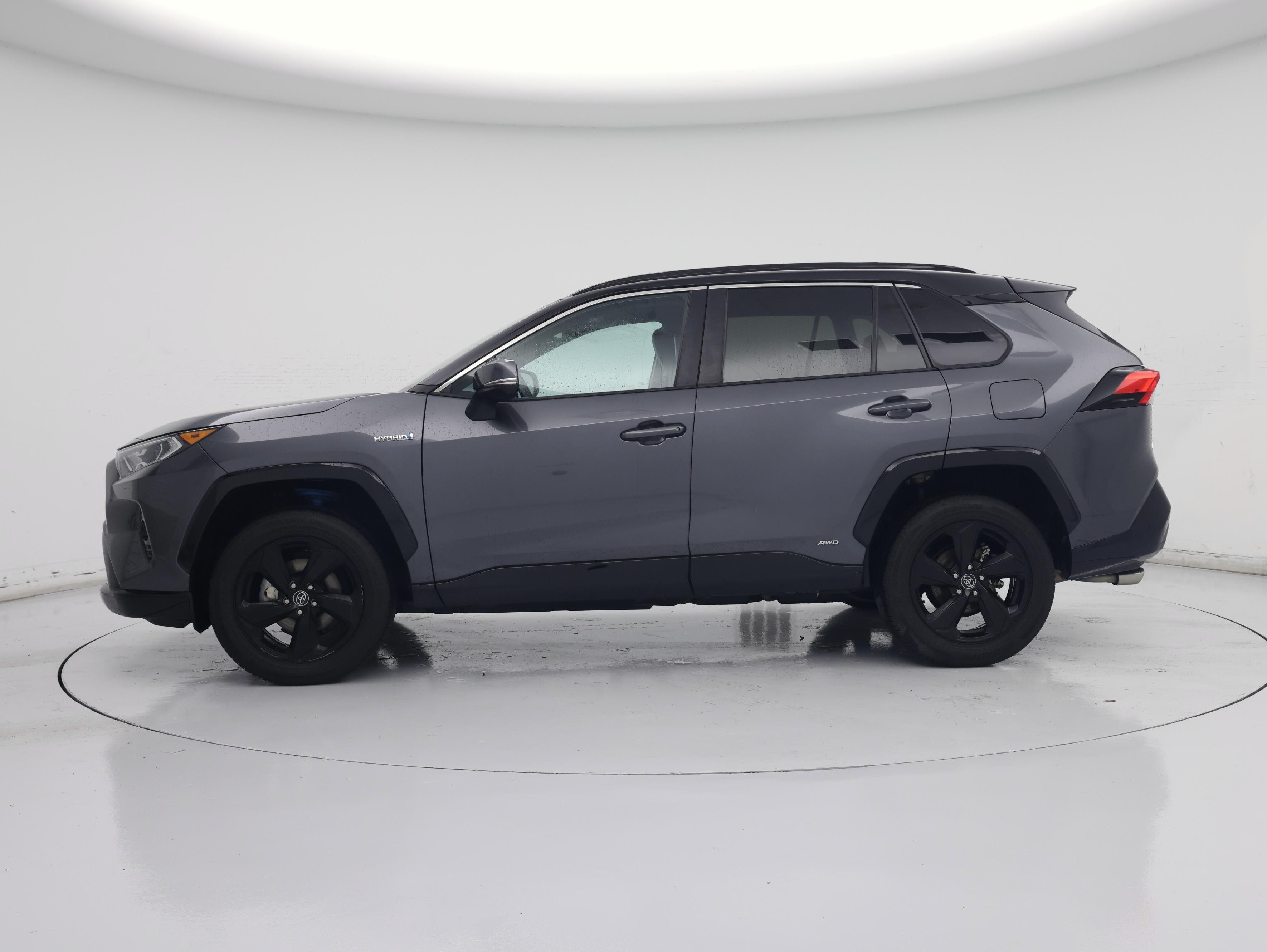 Thumbnail: 2020 Toyota RAV4 - 3