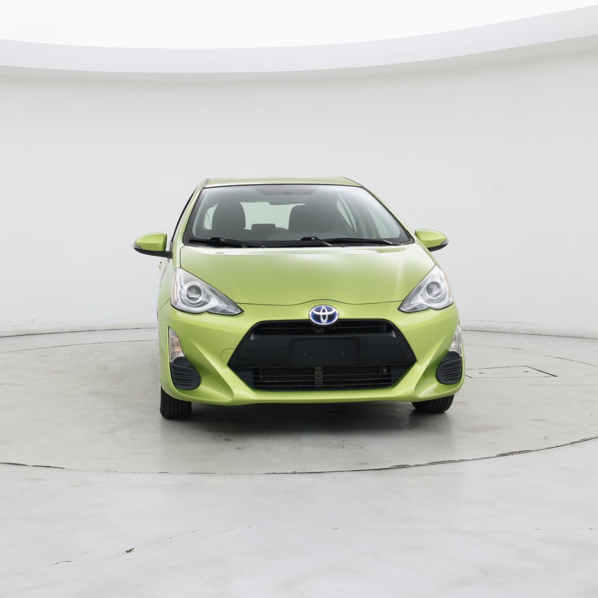 Thumbnail: 2016 Toyota Prius c - 5