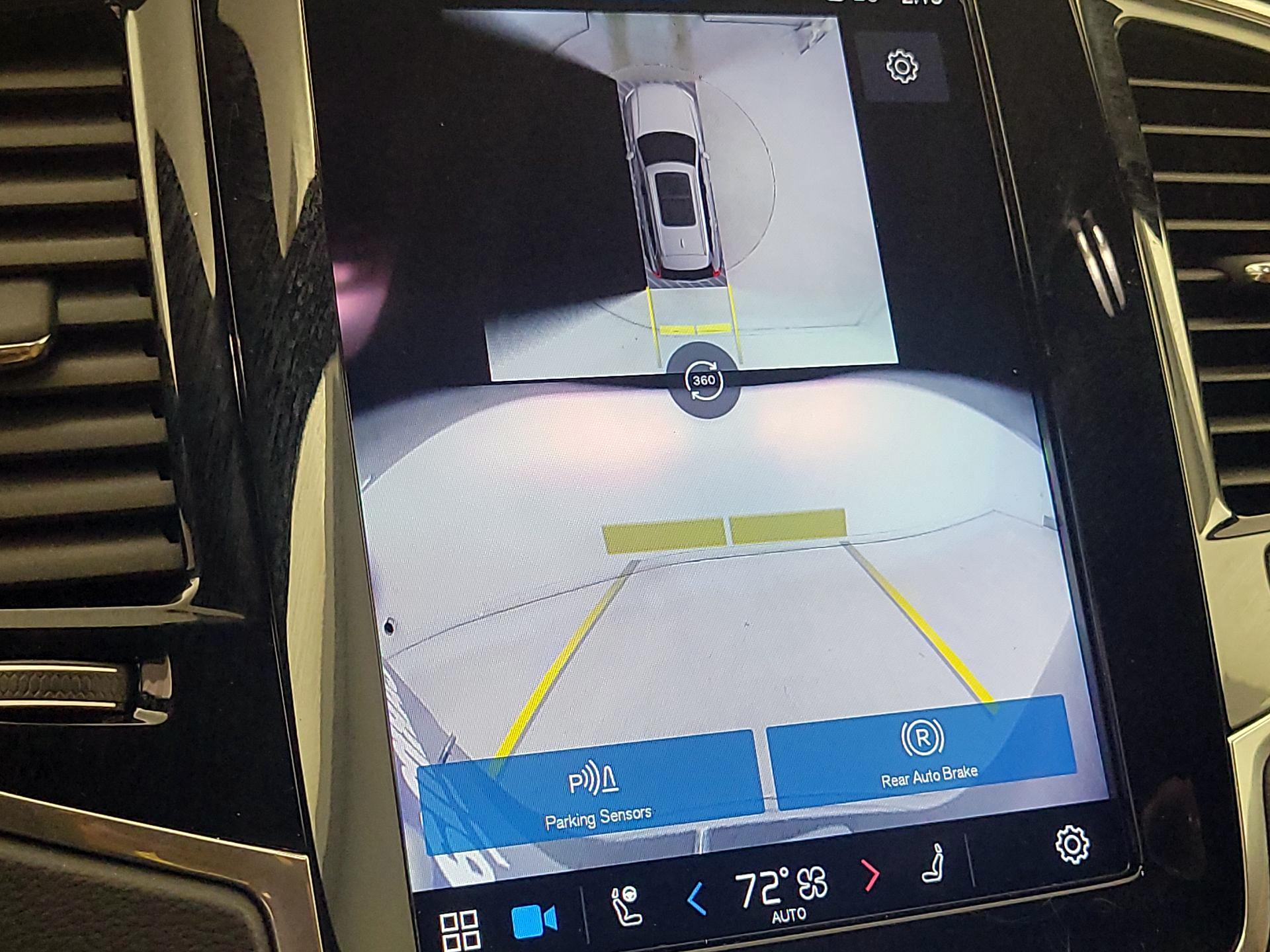 Thumbnail: 2025 Volvo XC90 - 14