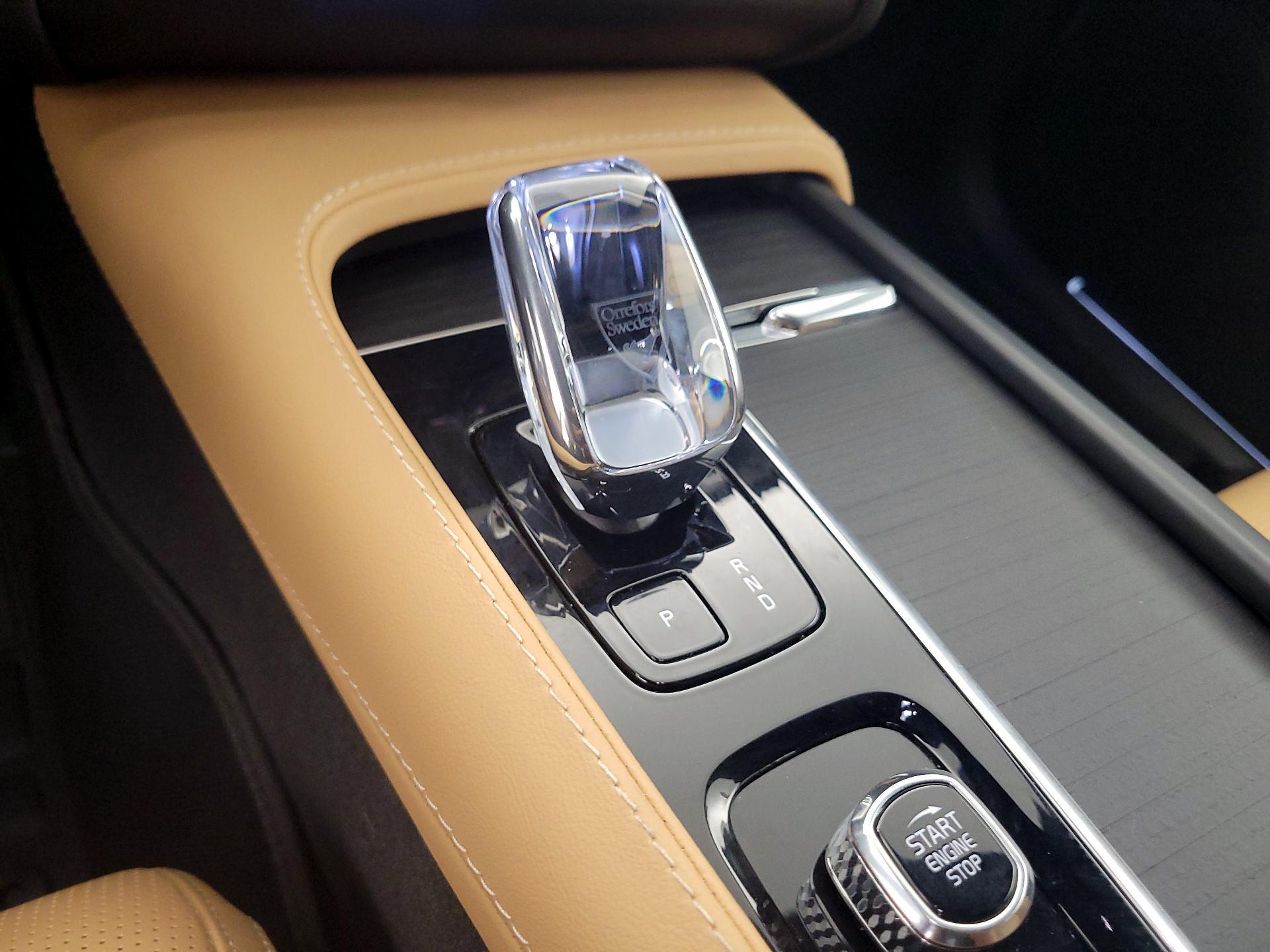 Thumbnail: 2025 Volvo XC90 - 17