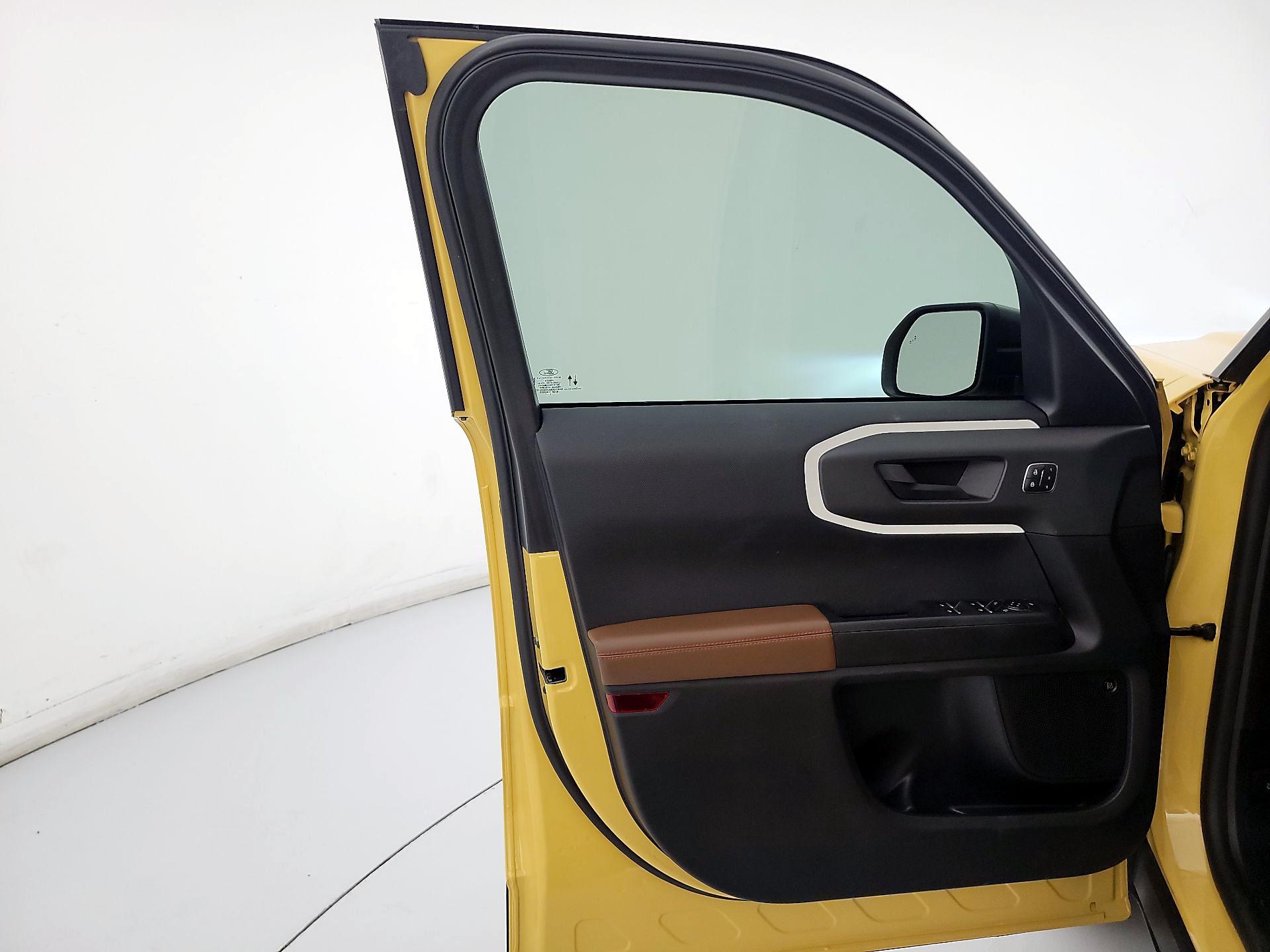 Thumbnail: 2023 Ford Bronco Sport - 12