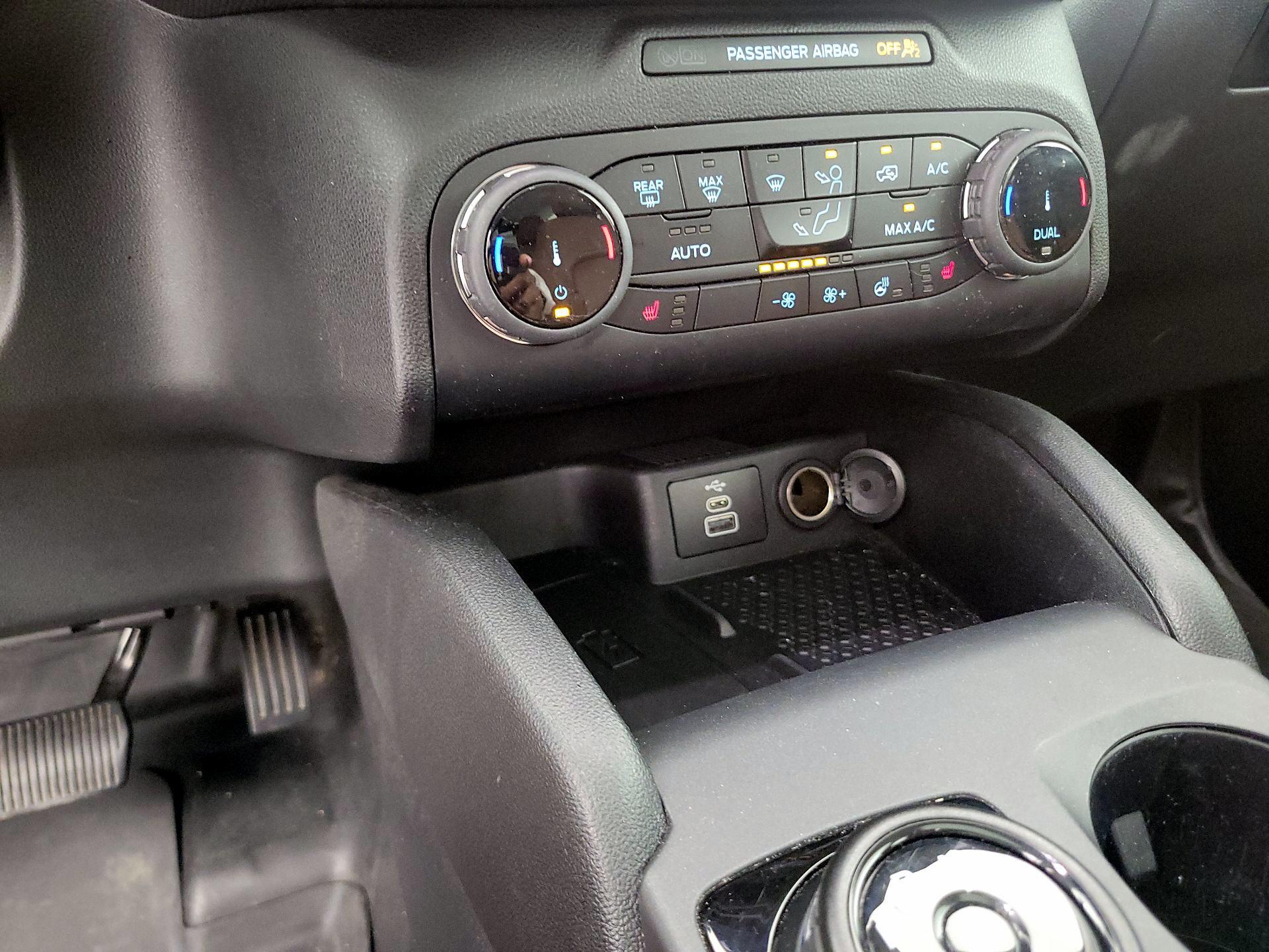 Thumbnail: 2023 Ford Bronco Sport - 17