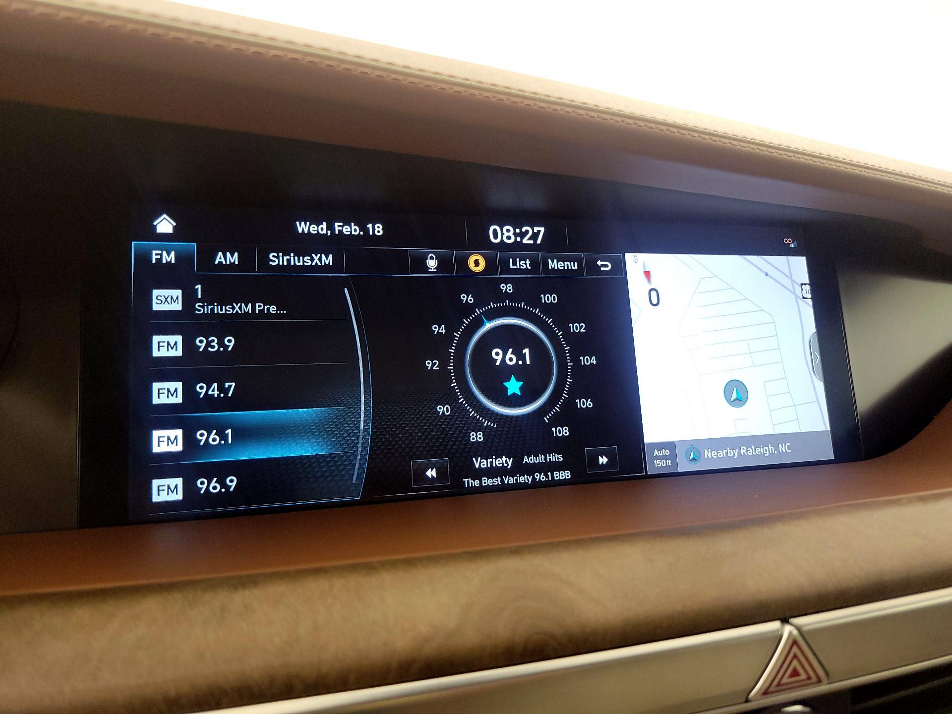 Thumbnail: 2021 Genesis G90 - 16