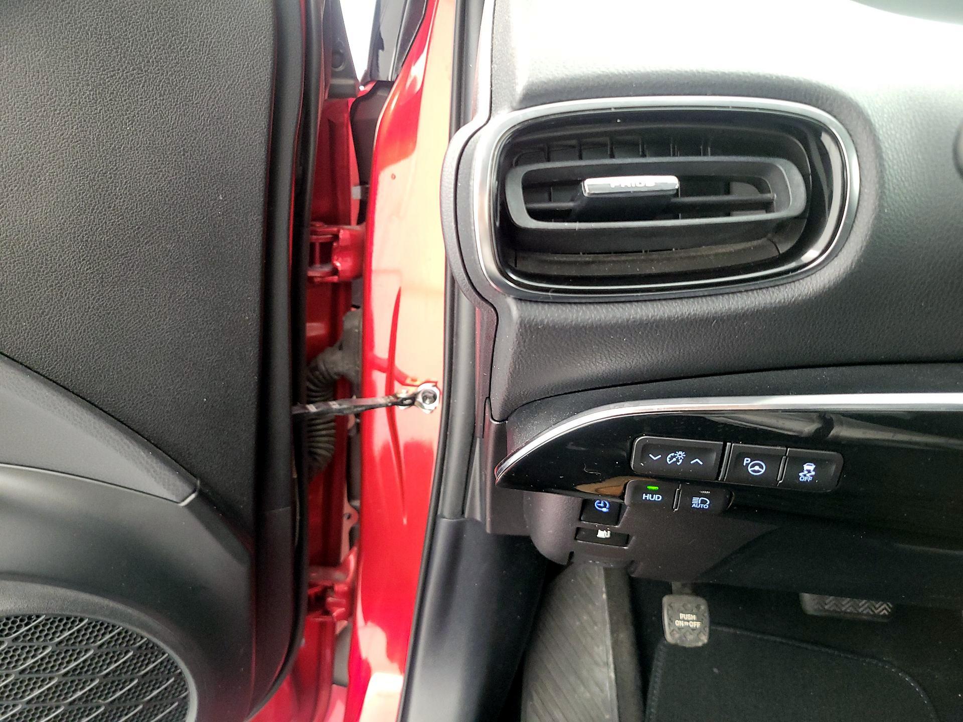 Thumbnail: 2017 Toyota Prius Prime - 13