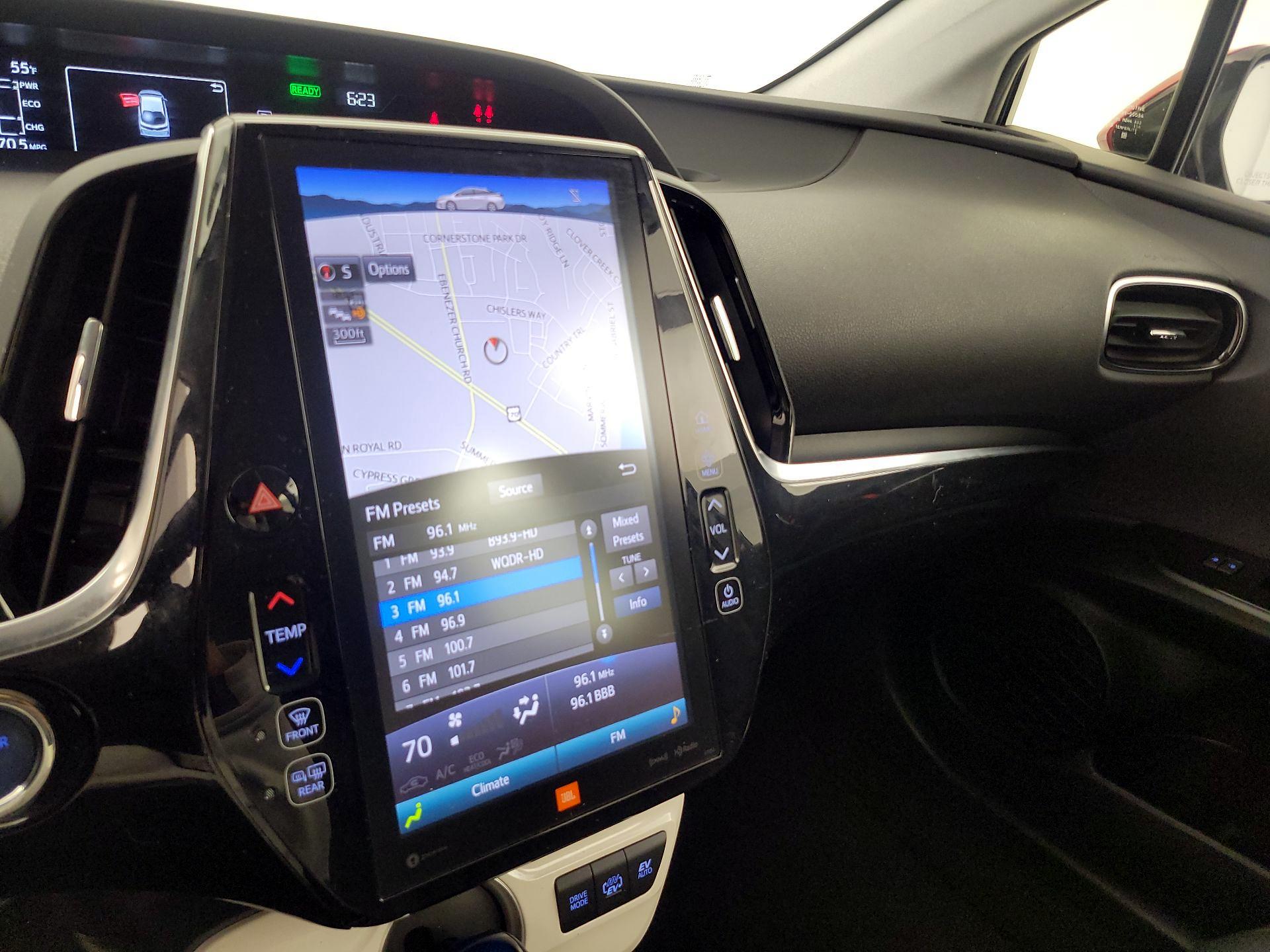 Thumbnail: 2017 Toyota Prius Prime - 16