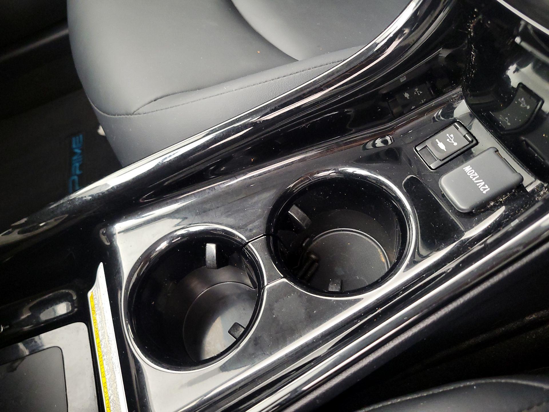 Thumbnail: 2017 Toyota Prius Prime - 19