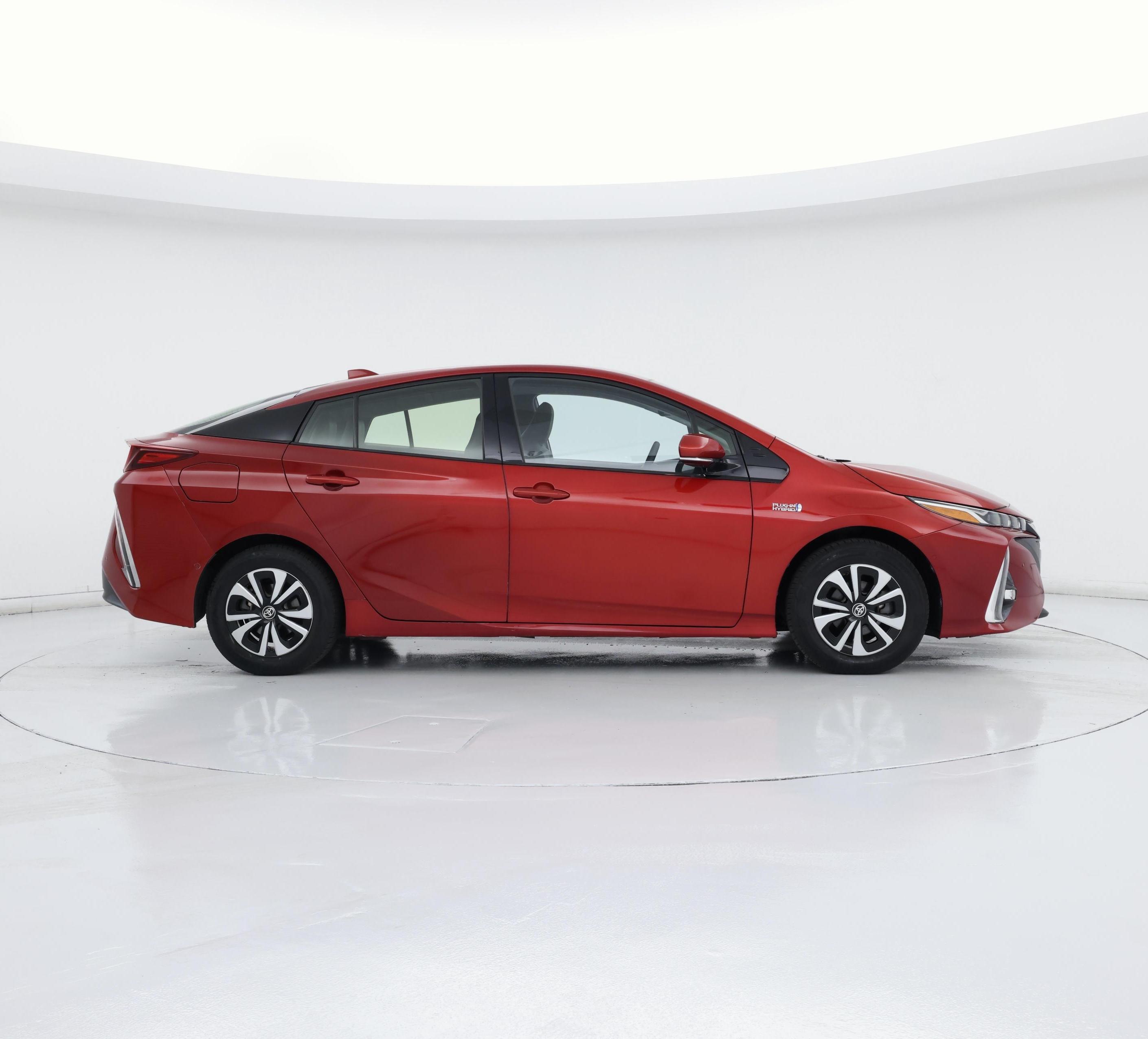 Thumbnail: 2017 Toyota Prius Prime - 7
