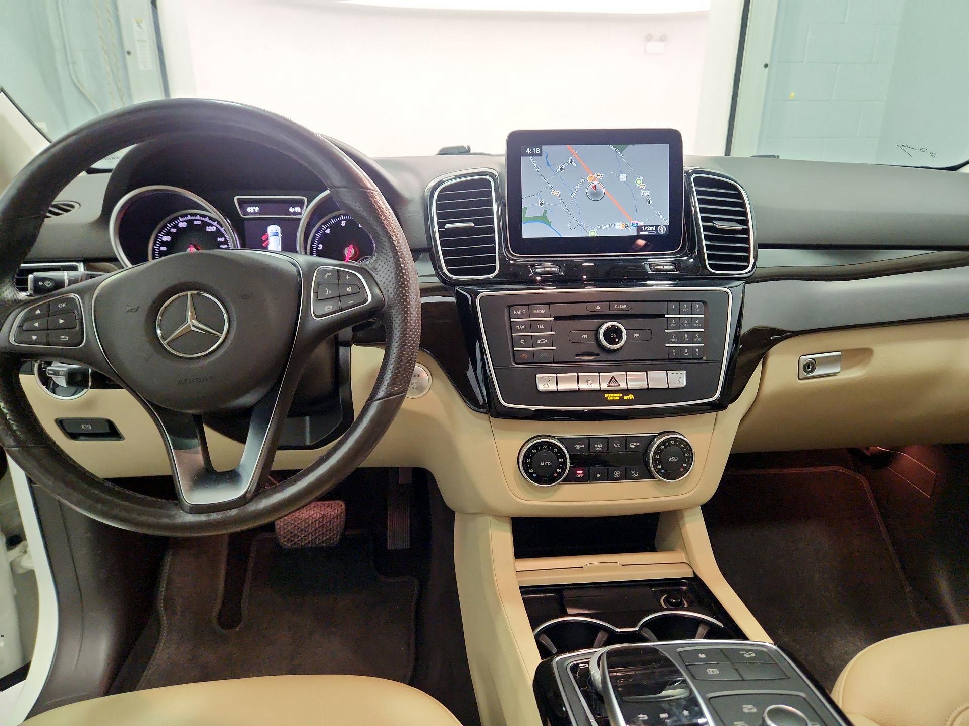 Thumbnail: 2017 Mercedes-Benz GLE - 9