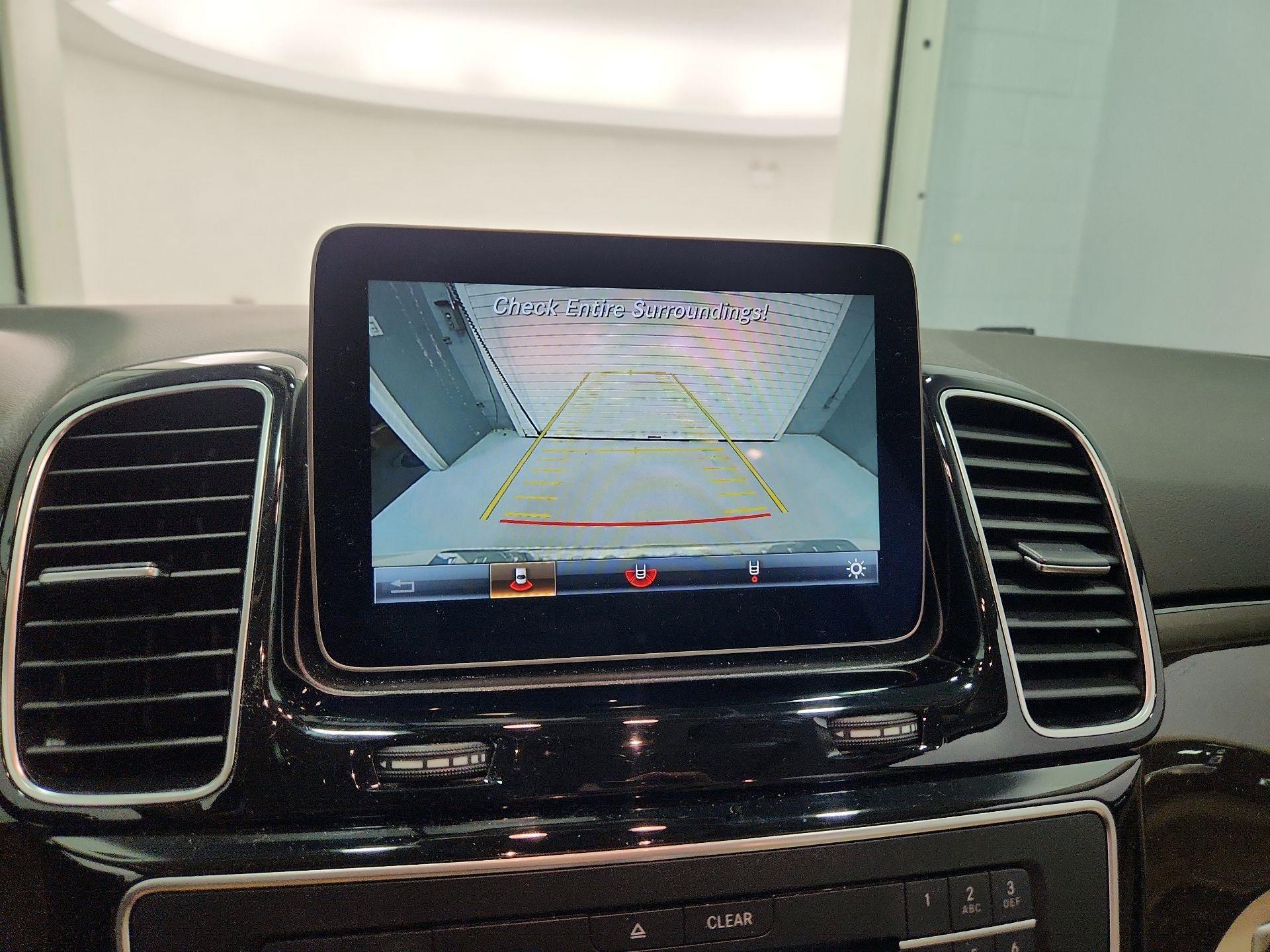 Thumbnail: 2017 Mercedes-Benz GLE - 15