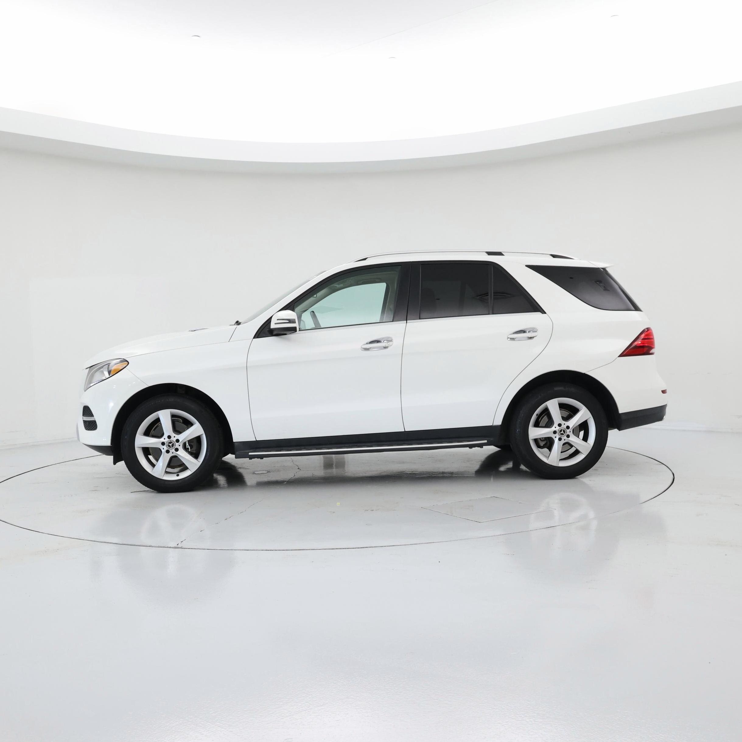 Thumbnail: 2017 Mercedes-Benz GLE - 3