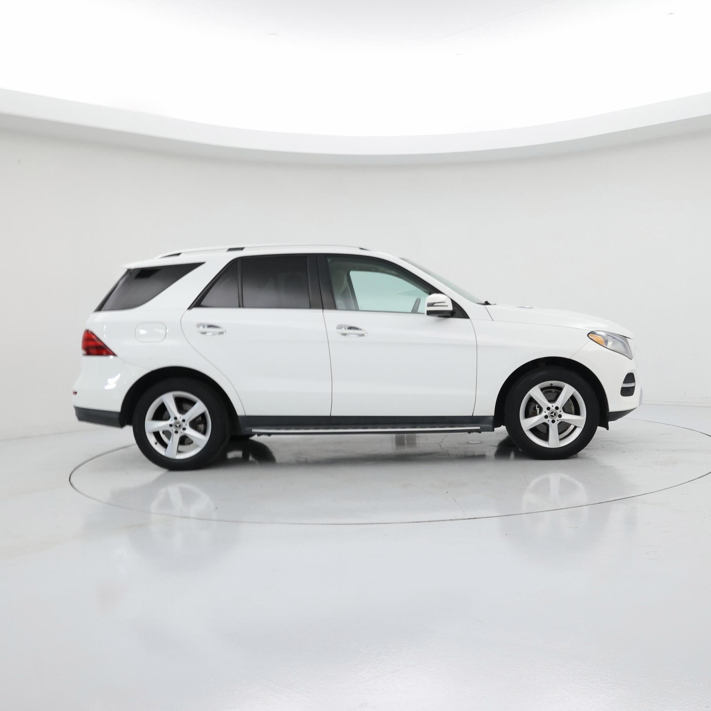 Thumbnail: 2017 Mercedes-Benz GLE - 7