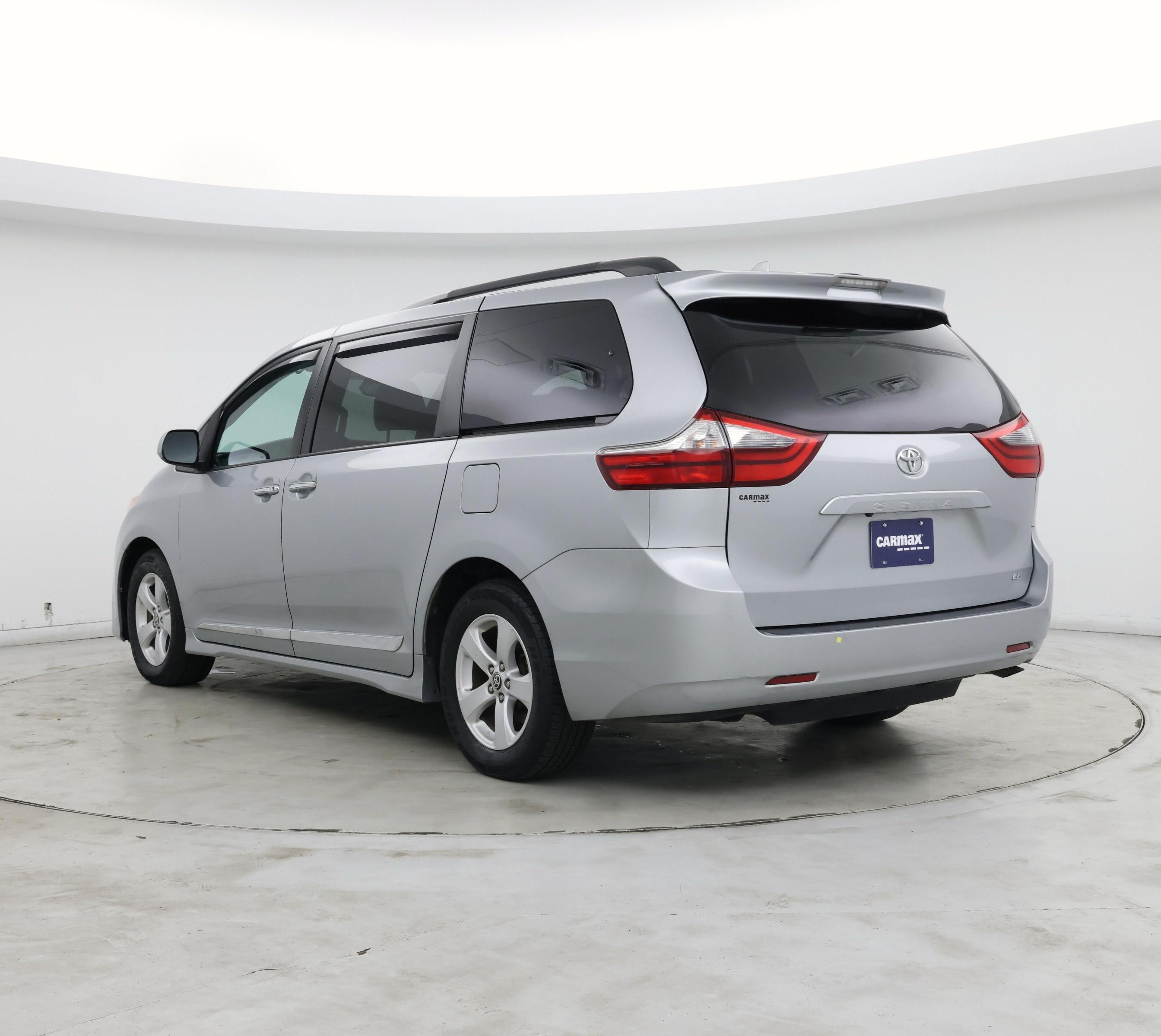 Thumbnail: 2020 Toyota Sienna - 2
