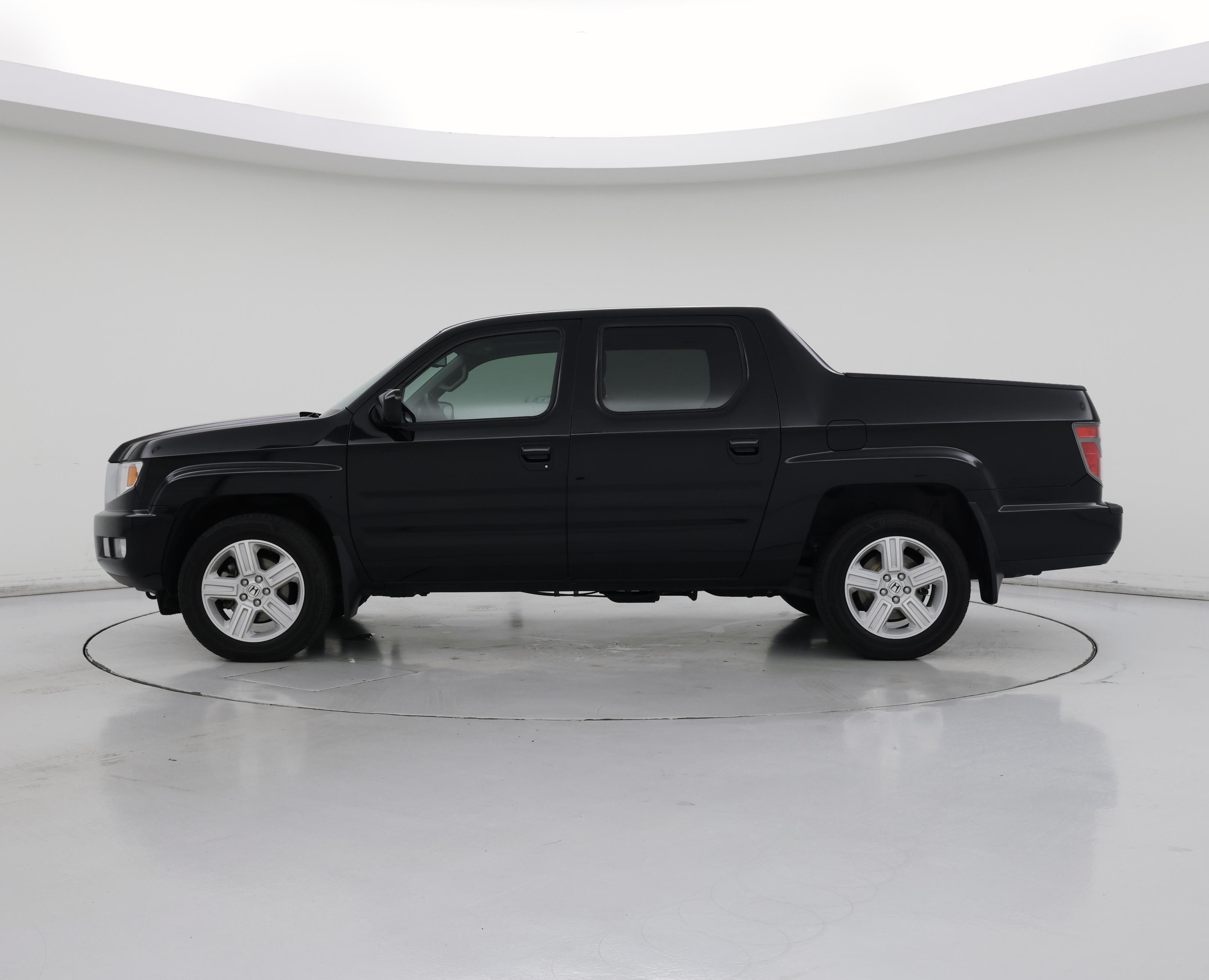 Thumbnail: 2014 Honda Ridgeline - 3