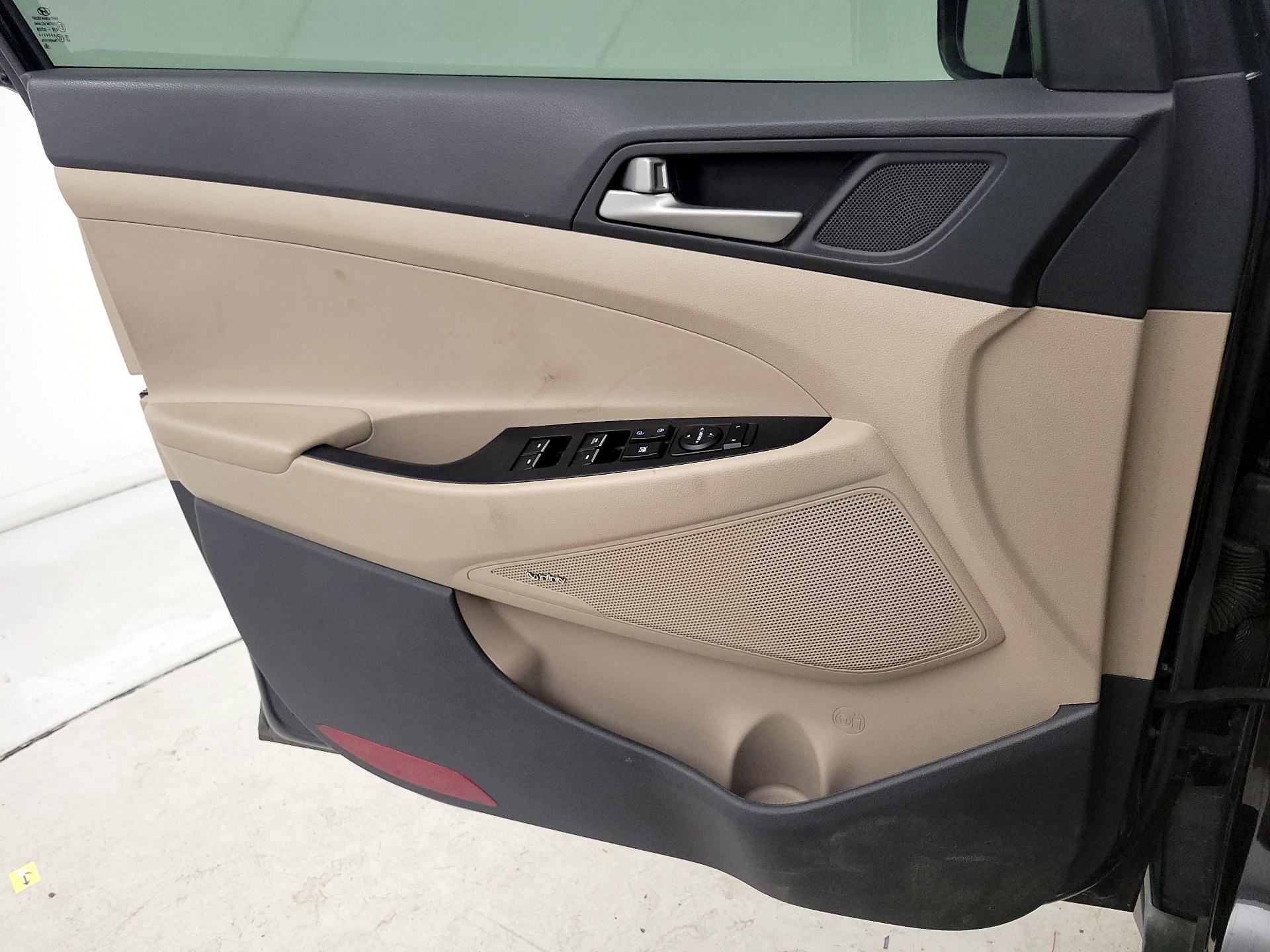 Thumbnail: 2018 Hyundai Tucson - 12