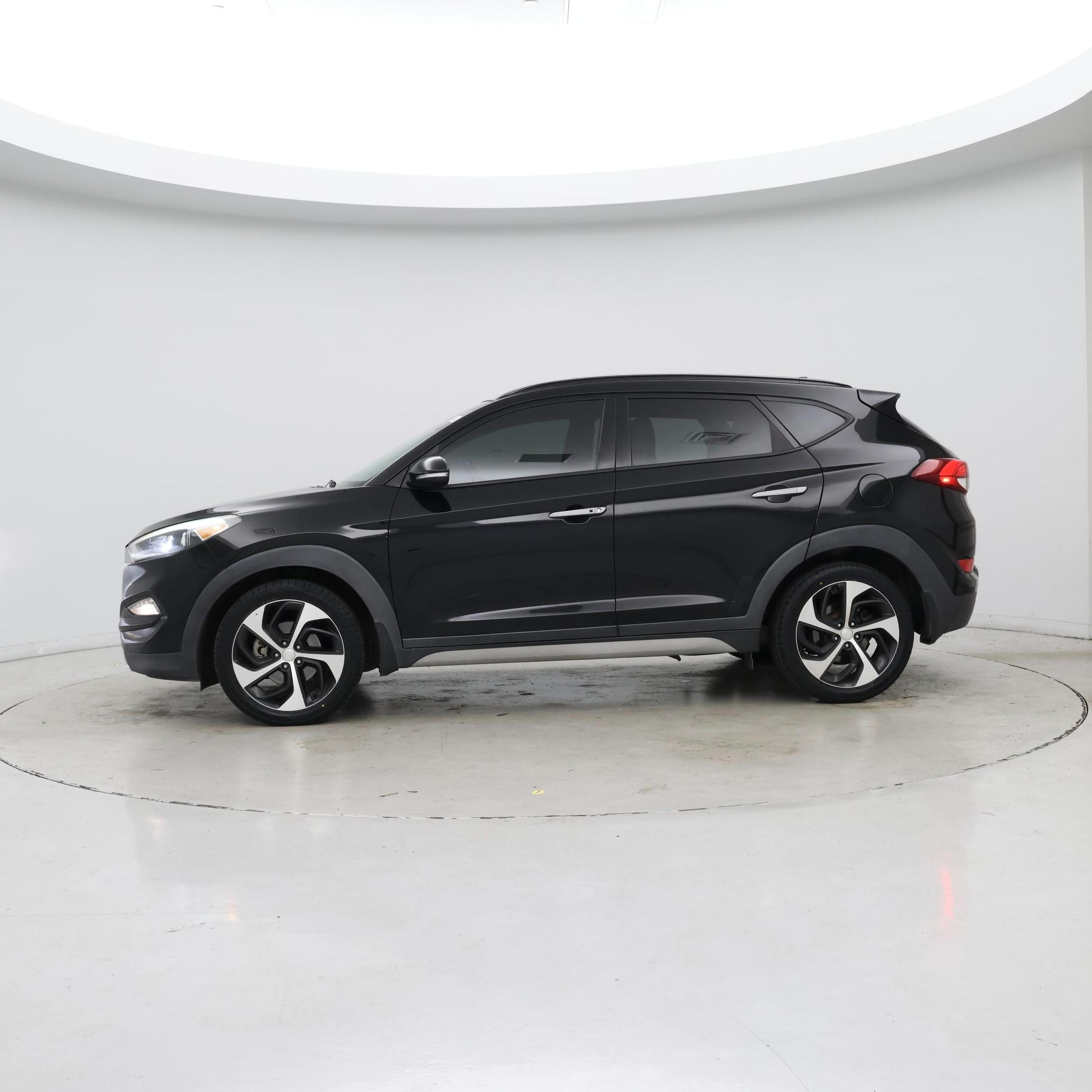 Thumbnail: 2018 Hyundai Tucson - 3