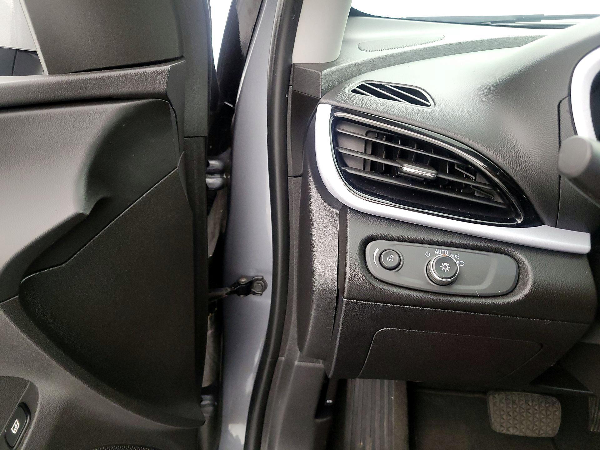 Thumbnail: 2018 Chevrolet Volt - 13