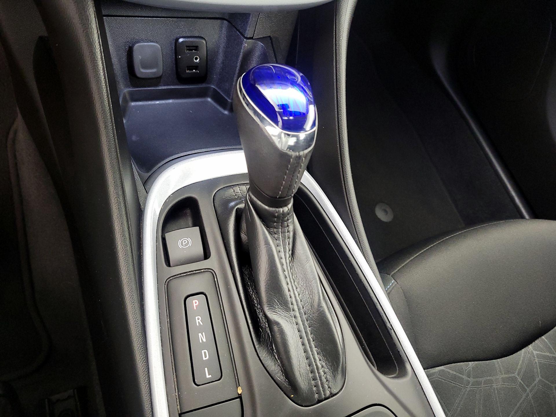 Thumbnail: 2018 Chevrolet Volt - 17