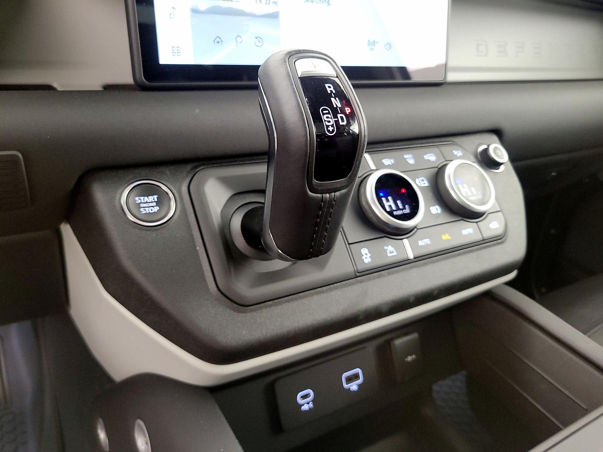 Thumbnail: 2024 Land Rover Defender - 18