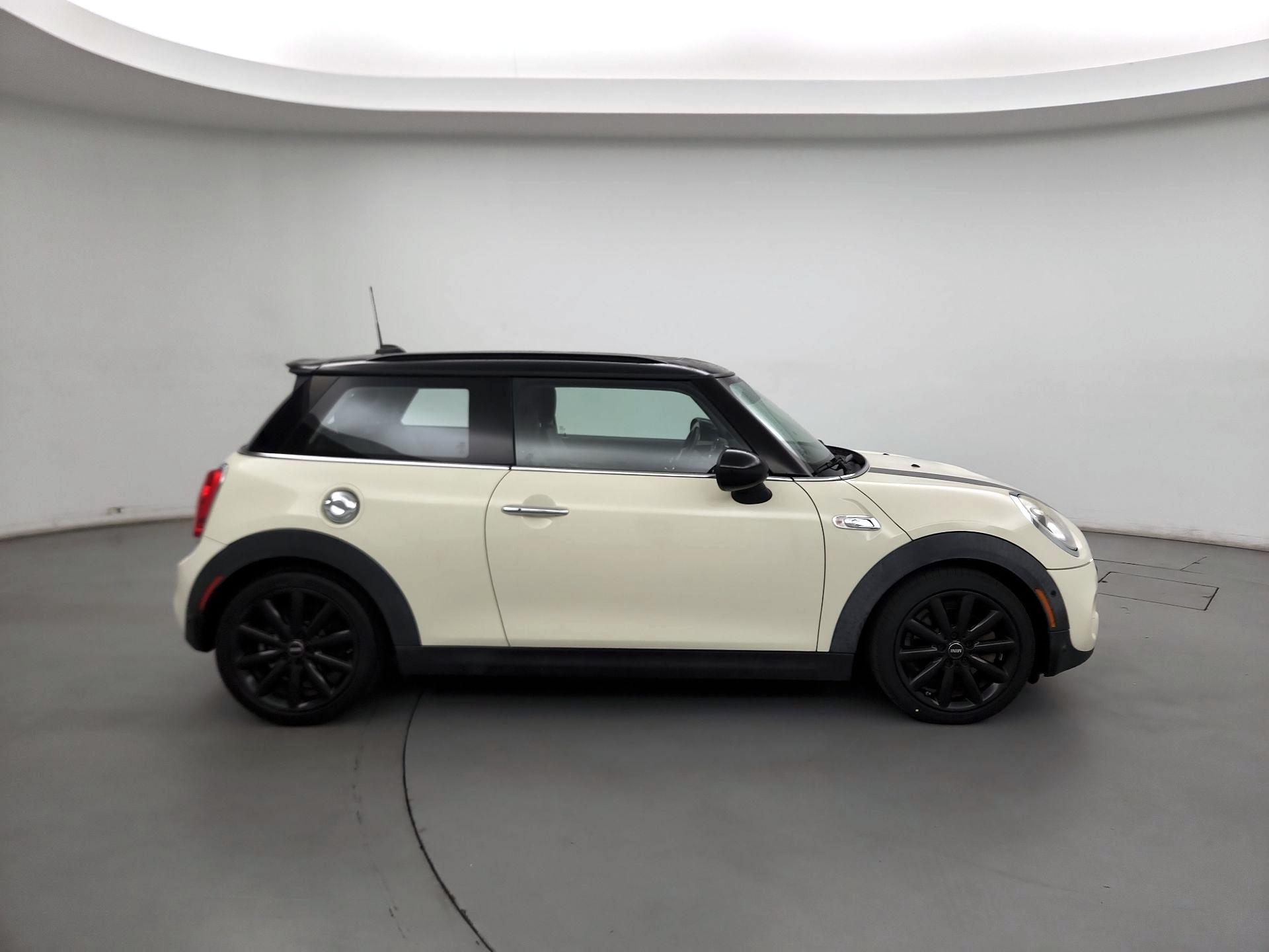 Thumbnail: 2018 MINI Cooper Hardtop - 4