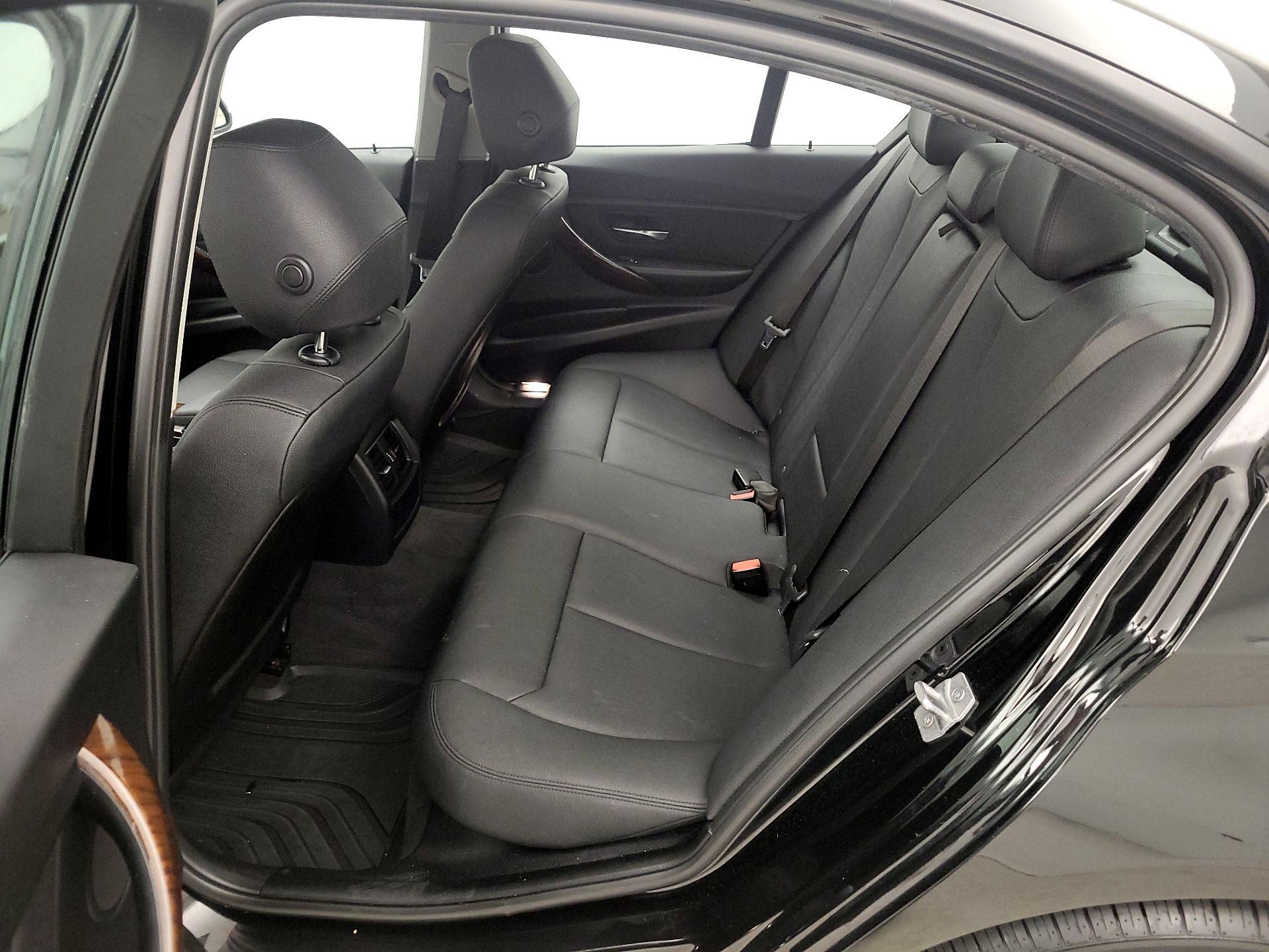 Thumbnail: 2018 BMW 3 Series - 19