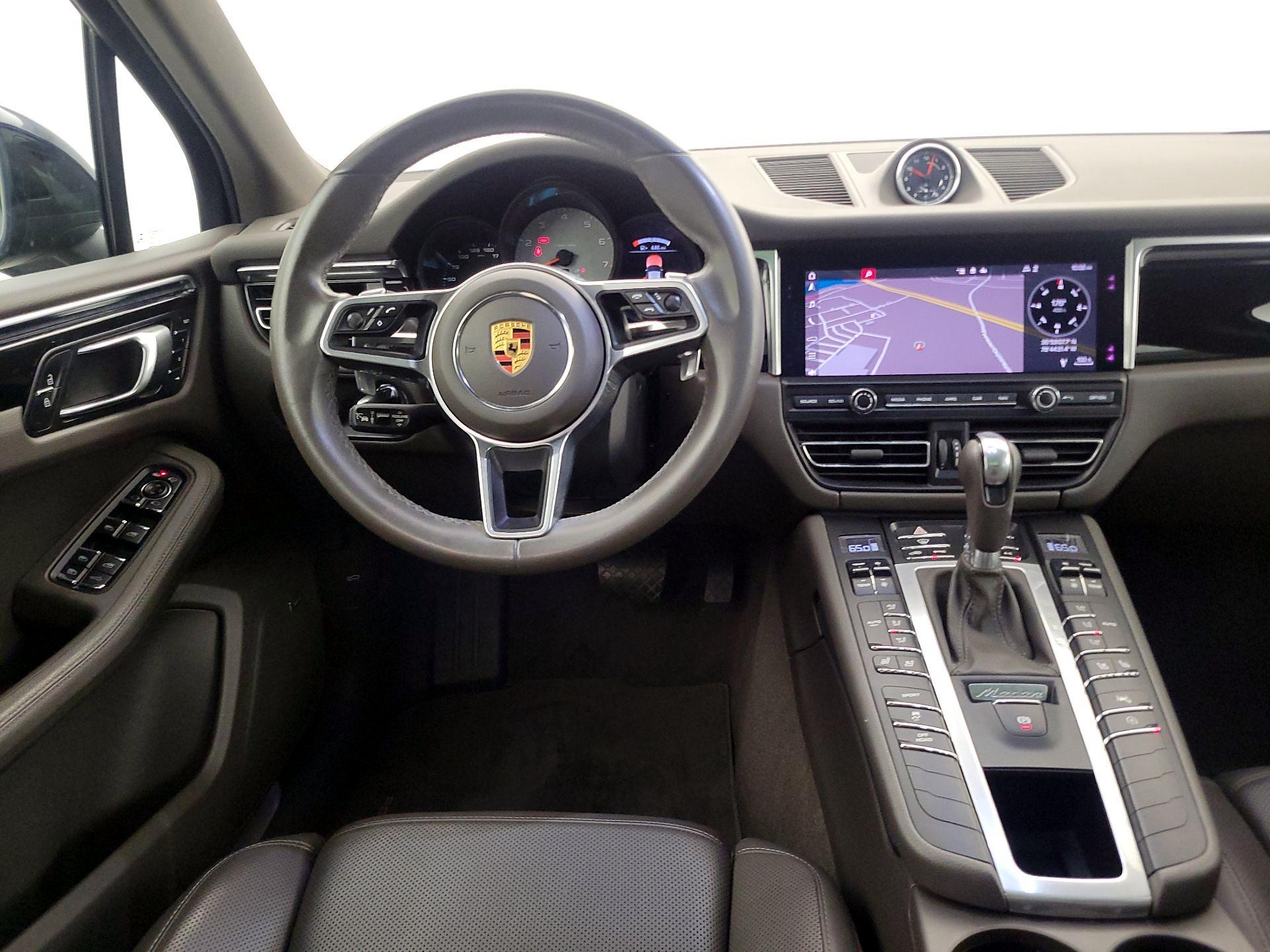 Thumbnail: 2021 Porsche Macan - 10