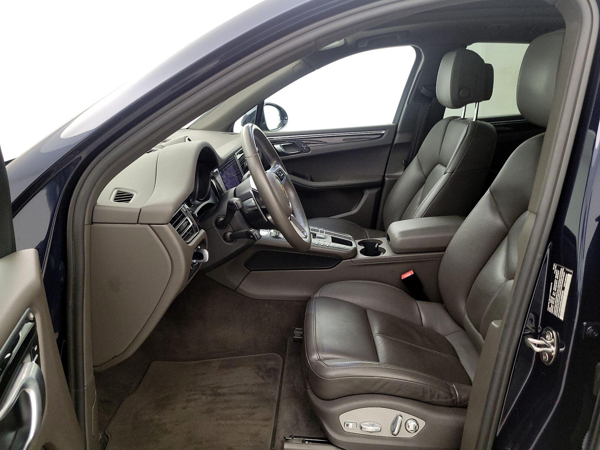 Thumbnail: 2021 Porsche Macan - 11