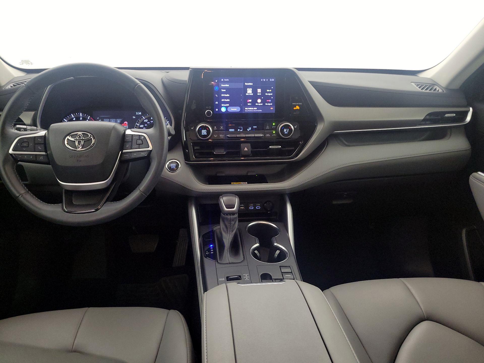 Thumbnail: 2023 Toyota Highlander - 9