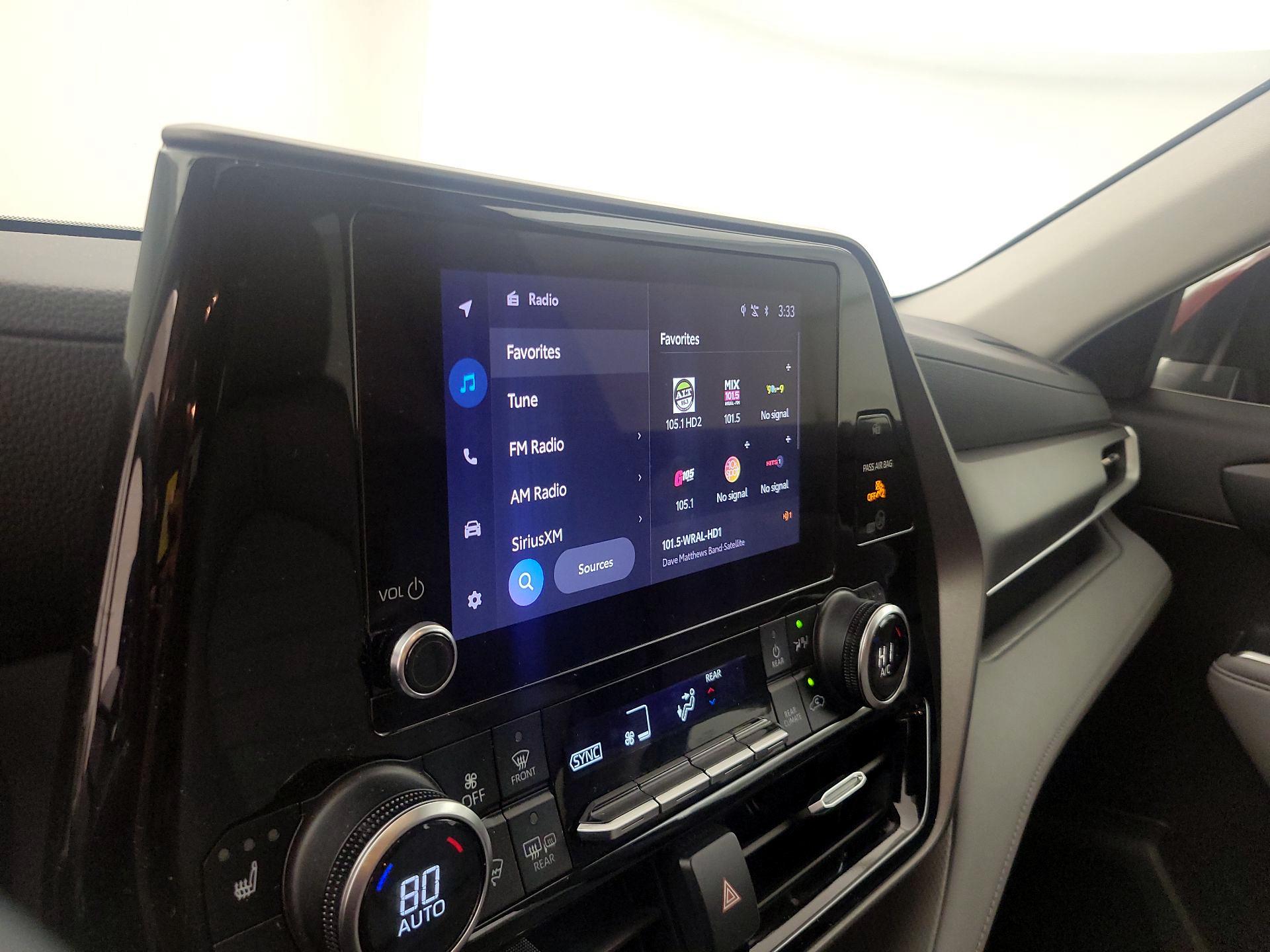 Thumbnail: 2023 Toyota Highlander - 15