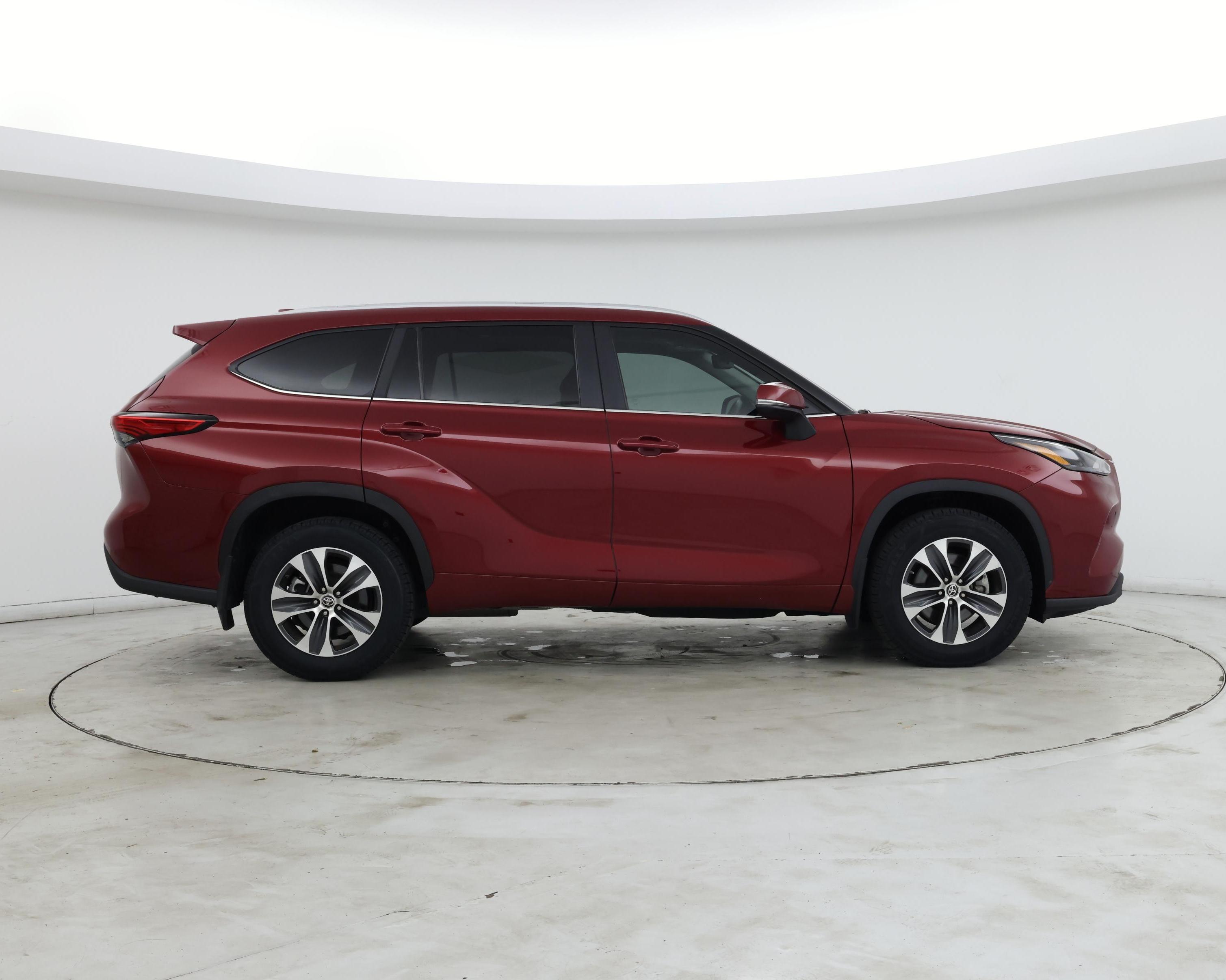 Thumbnail: 2023 Toyota Highlander - 7