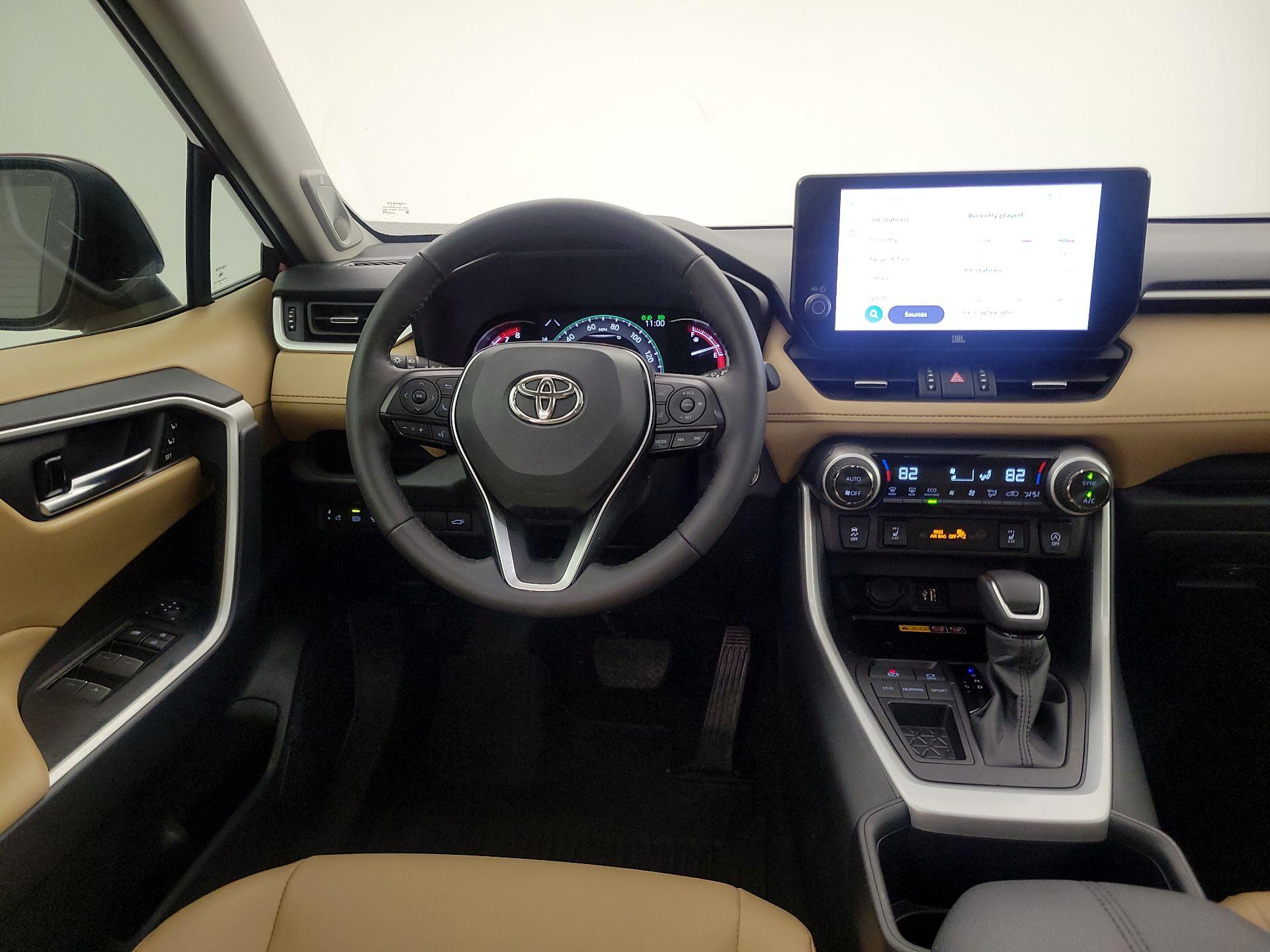 Thumbnail: 2025 Toyota RAV4 - 10