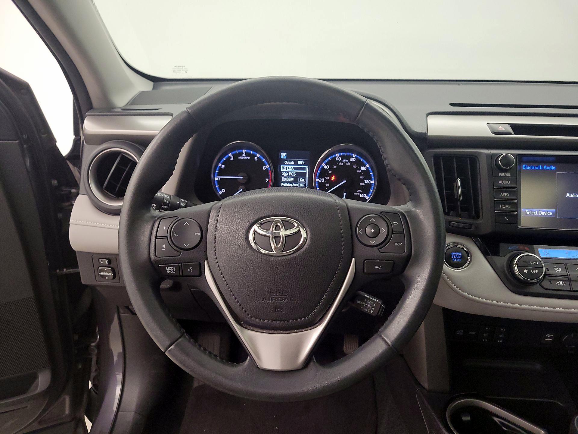 Thumbnail: 2017 Toyota RAV4 - 10