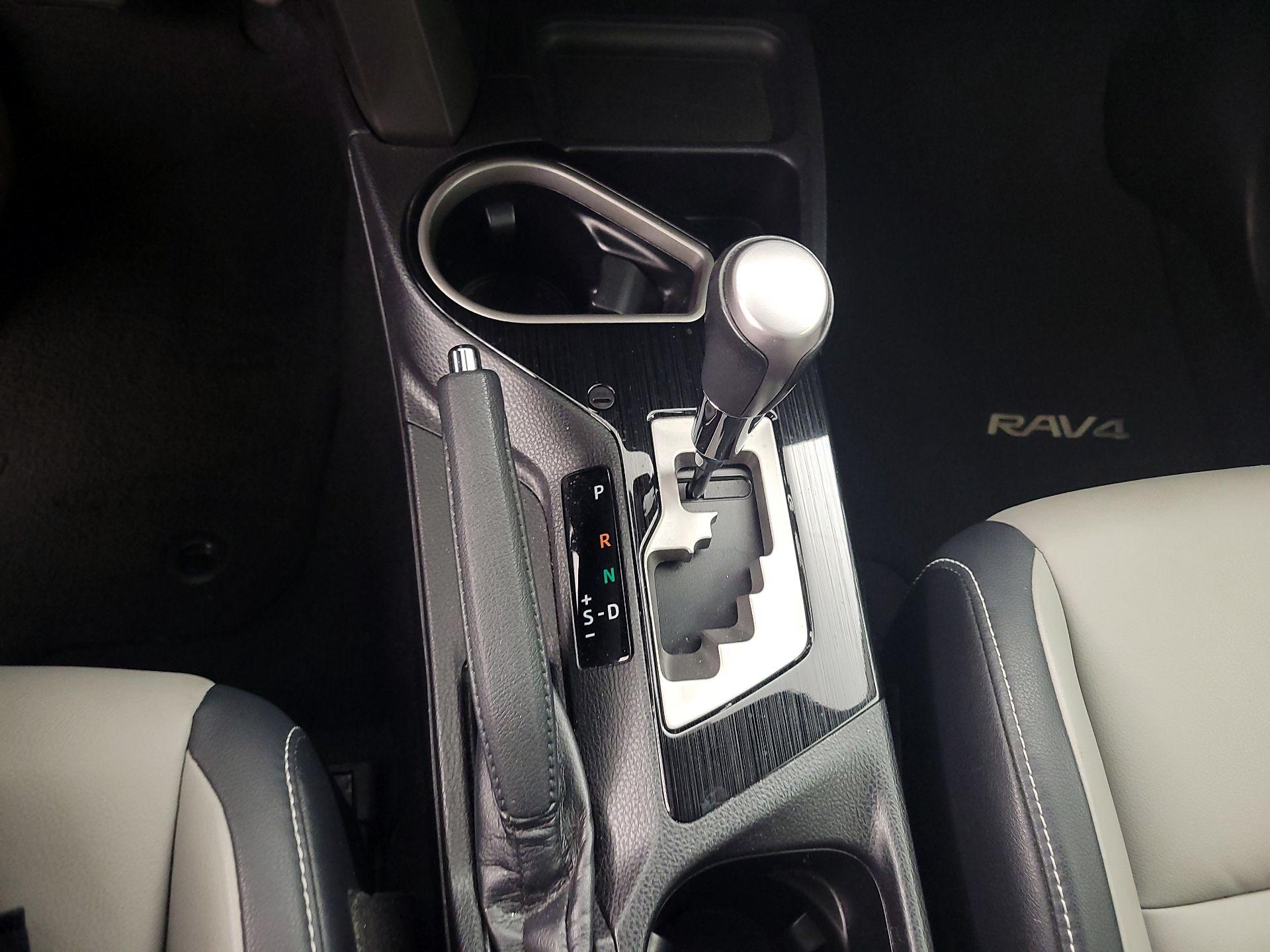 Thumbnail: 2017 Toyota RAV4 - 17