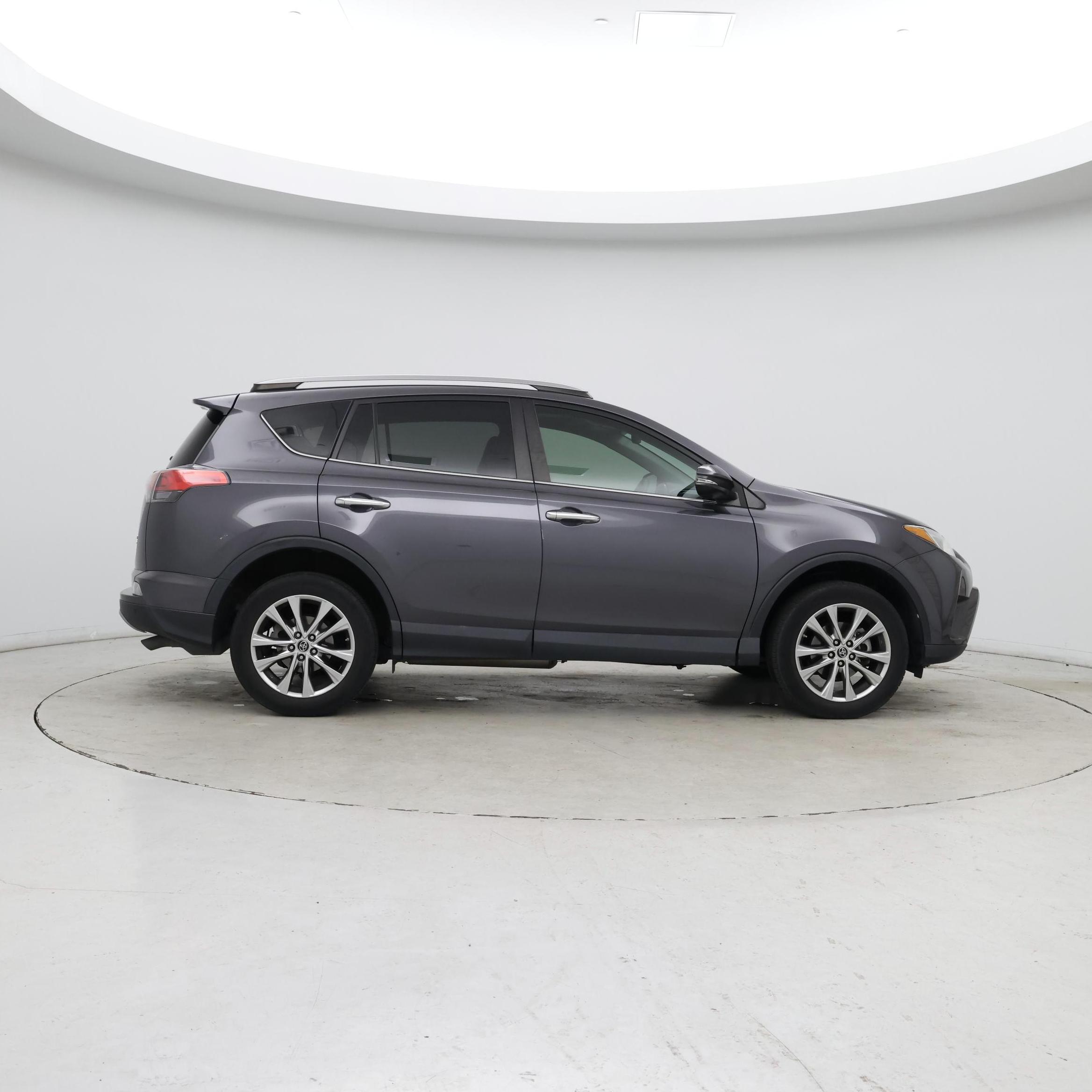 Thumbnail: 2017 Toyota RAV4 - 7