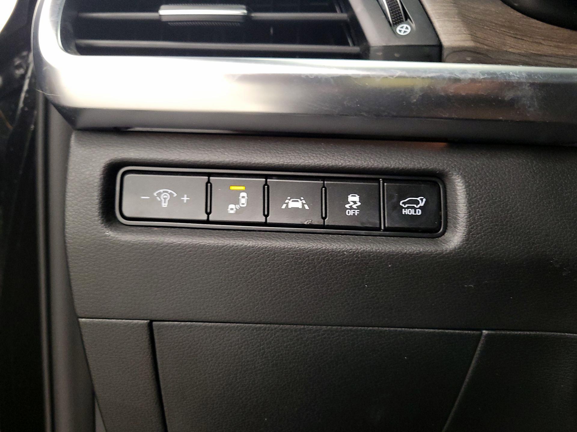 Thumbnail: 2020 Kia Telluride - 13