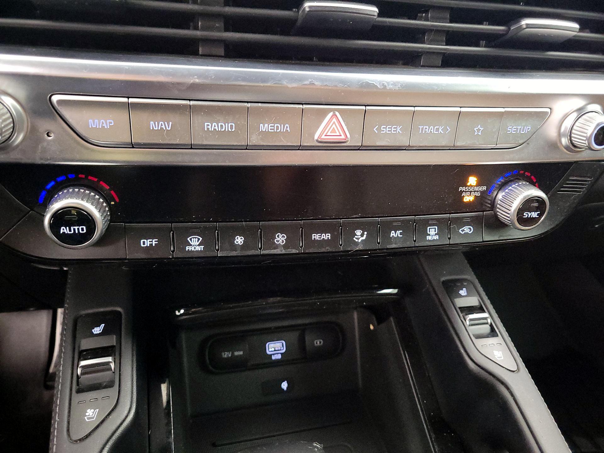 Thumbnail: 2020 Kia Telluride - 17