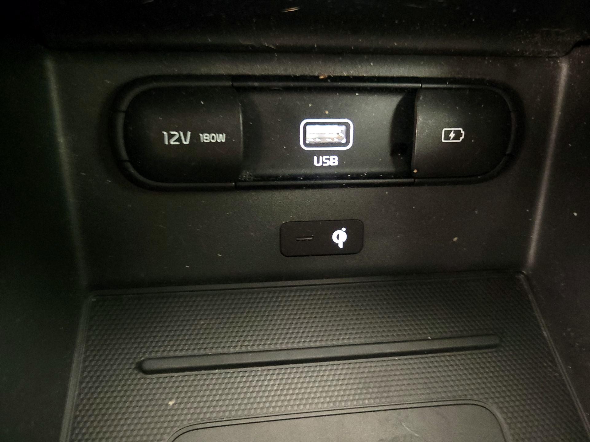 Thumbnail: 2020 Kia Telluride - 19