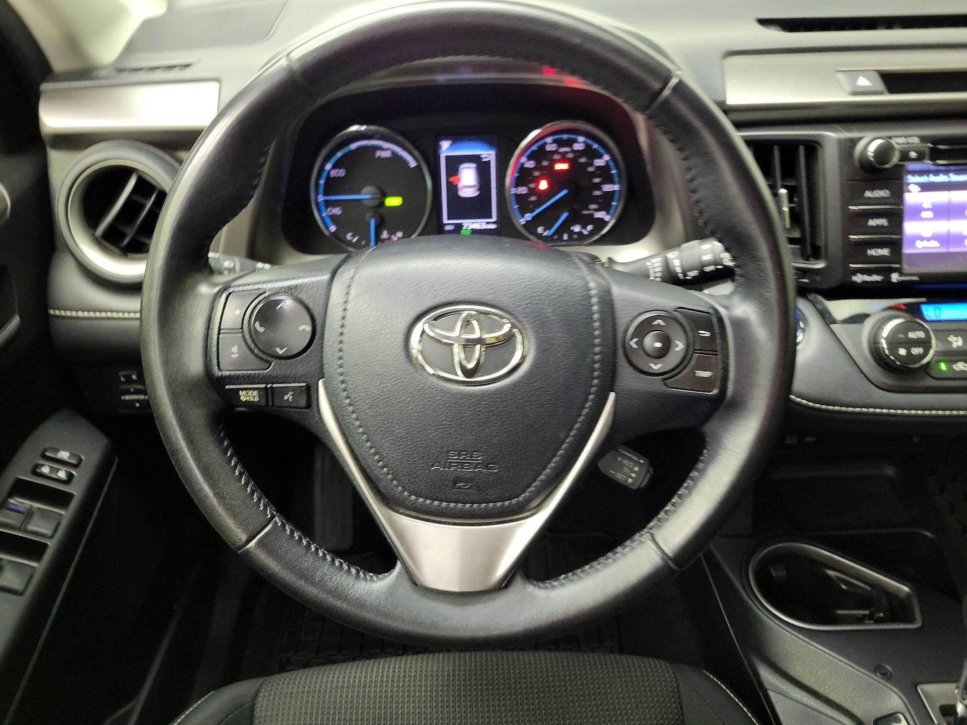 Thumbnail: 2016 Toyota RAV4 - 10