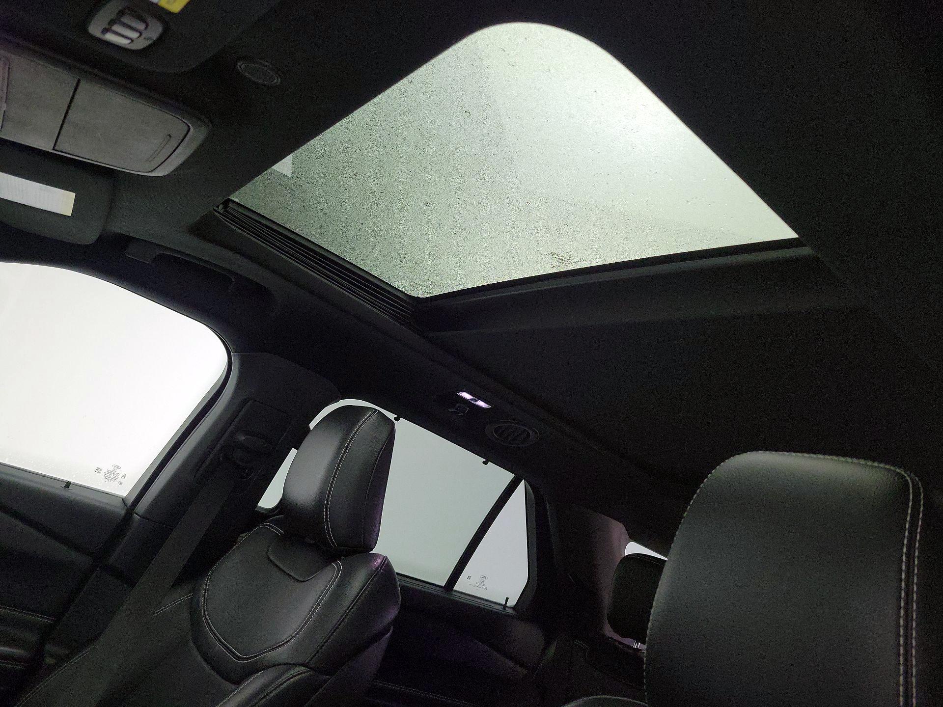 Thumbnail: 2020 Ford Explorer - 20