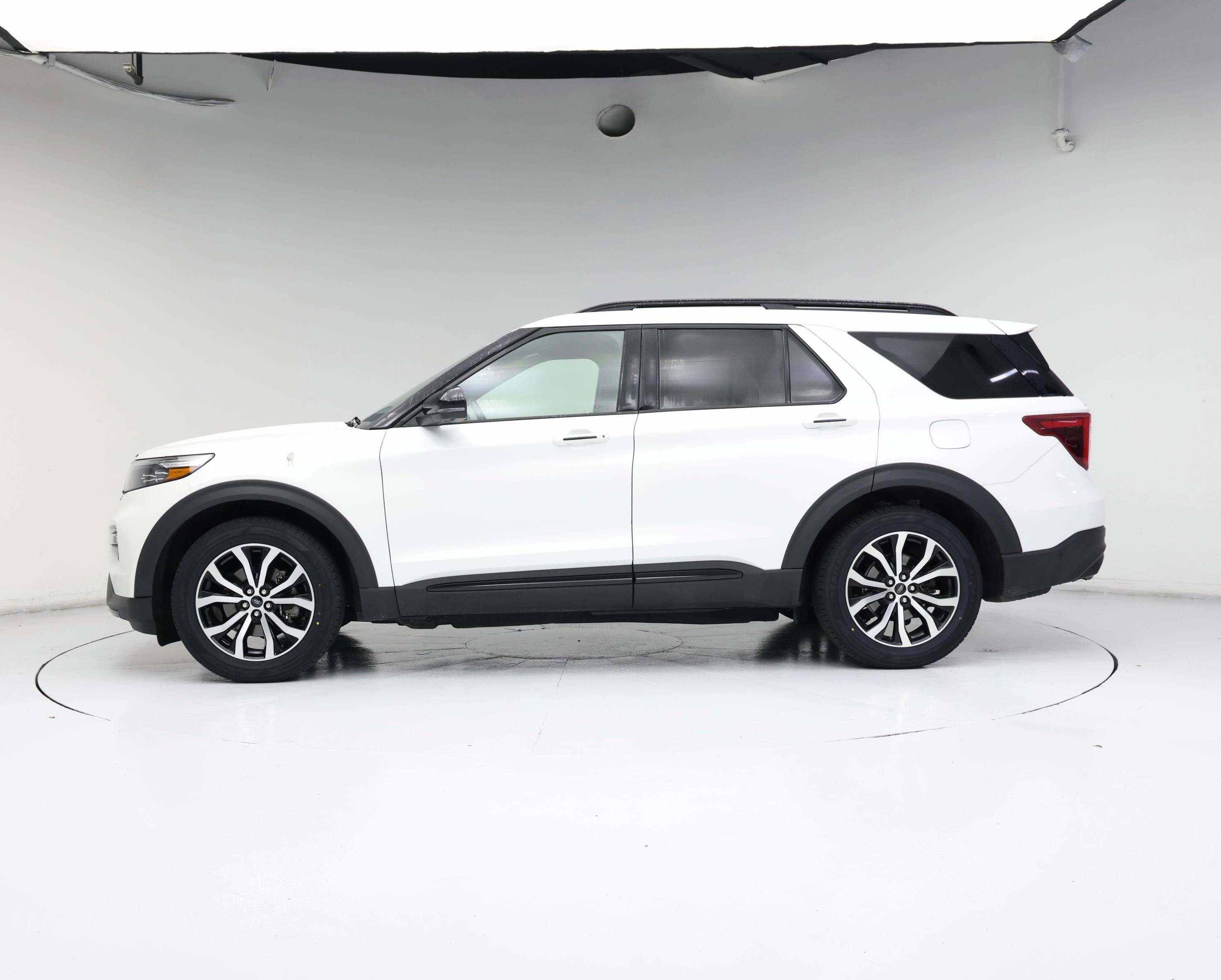 Thumbnail: 2020 Ford Explorer - 3