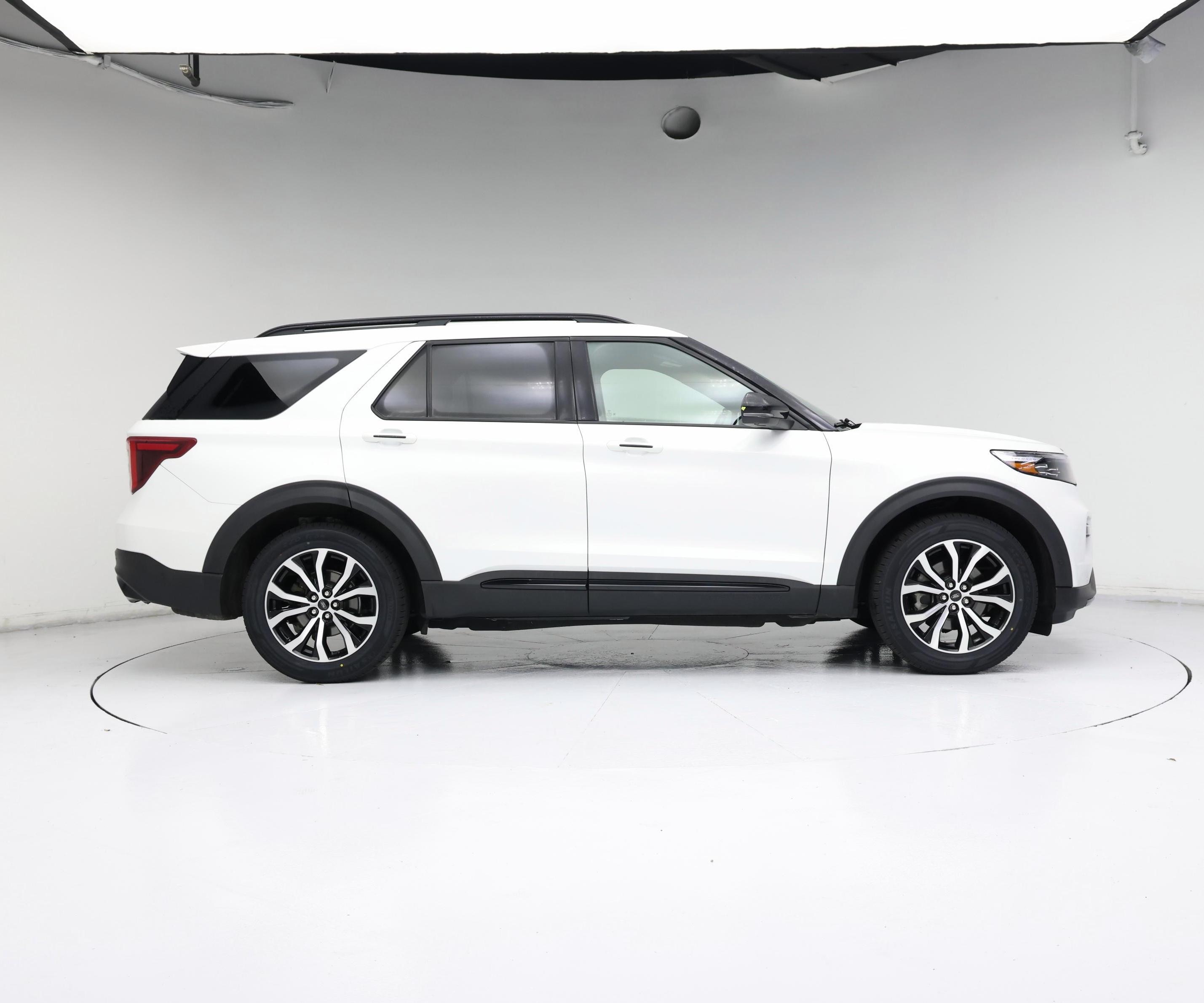 Thumbnail: 2020 Ford Explorer - 7