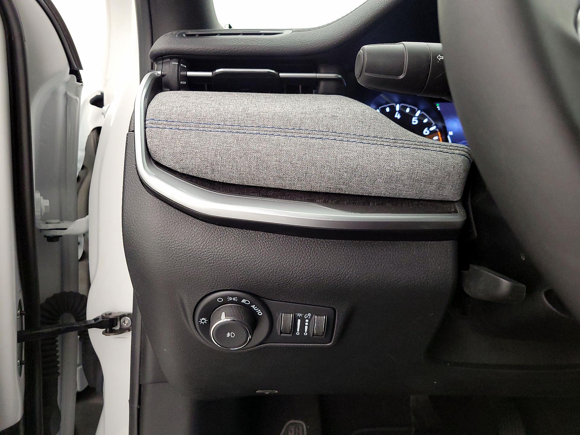 Thumbnail: 2025 Jeep Compass - 13