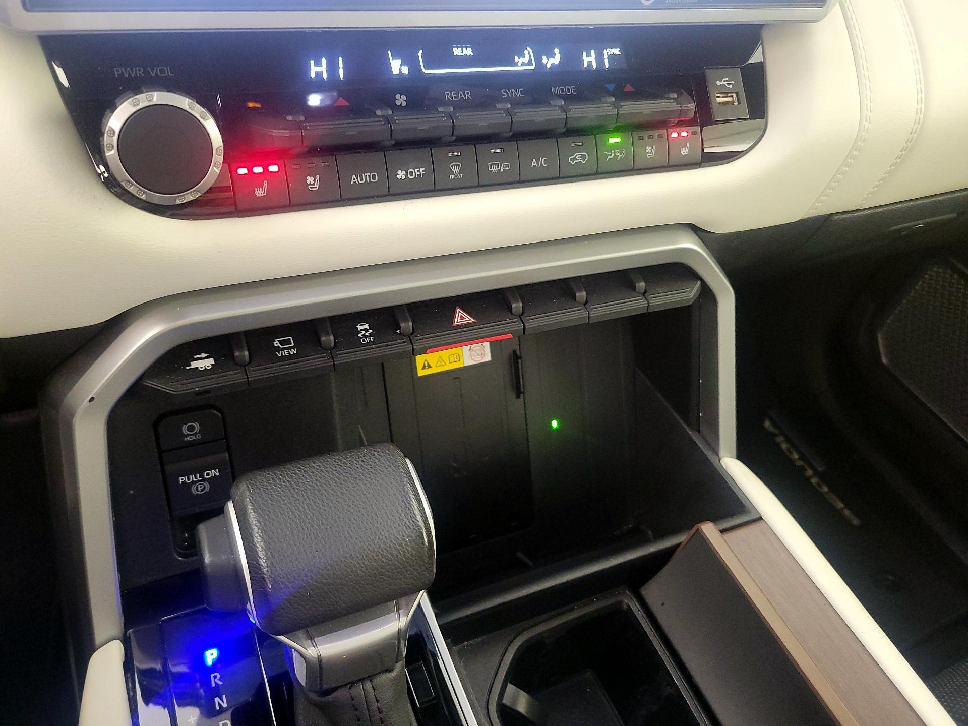 Thumbnail: 2024 Toyota Sequoia - 16