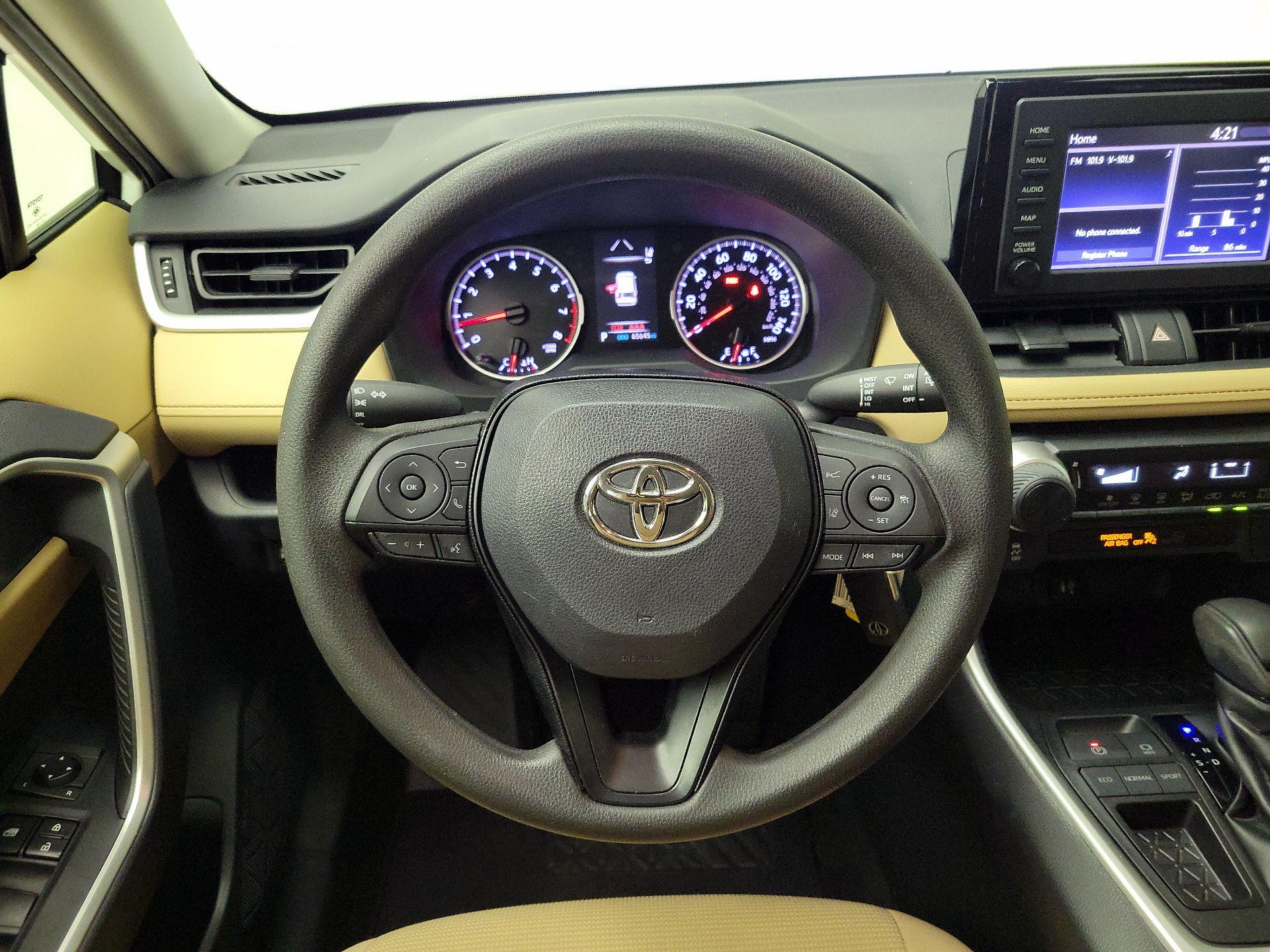 Thumbnail: 2019 Toyota RAV4 - 10