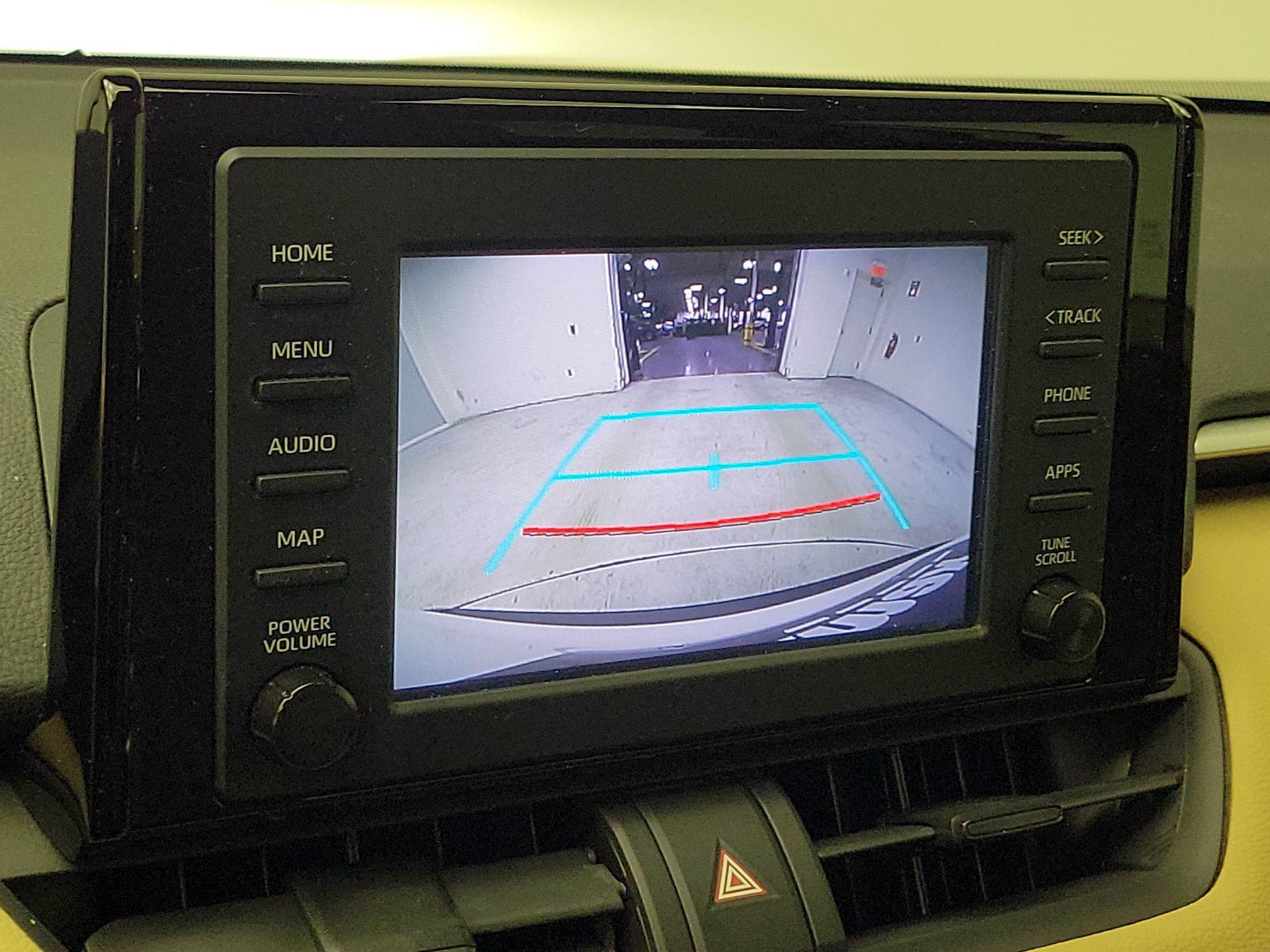 Thumbnail: 2019 Toyota RAV4 - 14