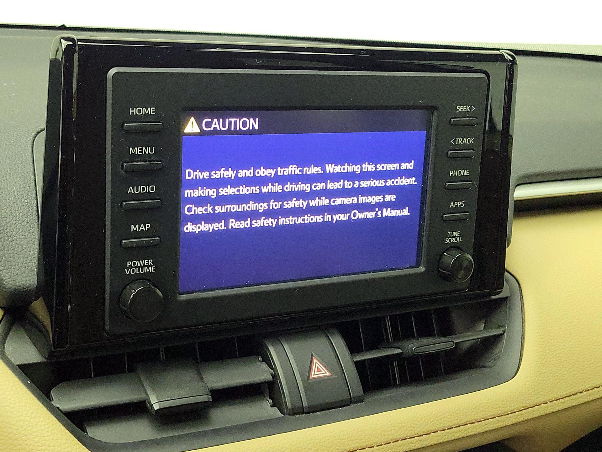 Thumbnail: 2019 Toyota RAV4 - 15